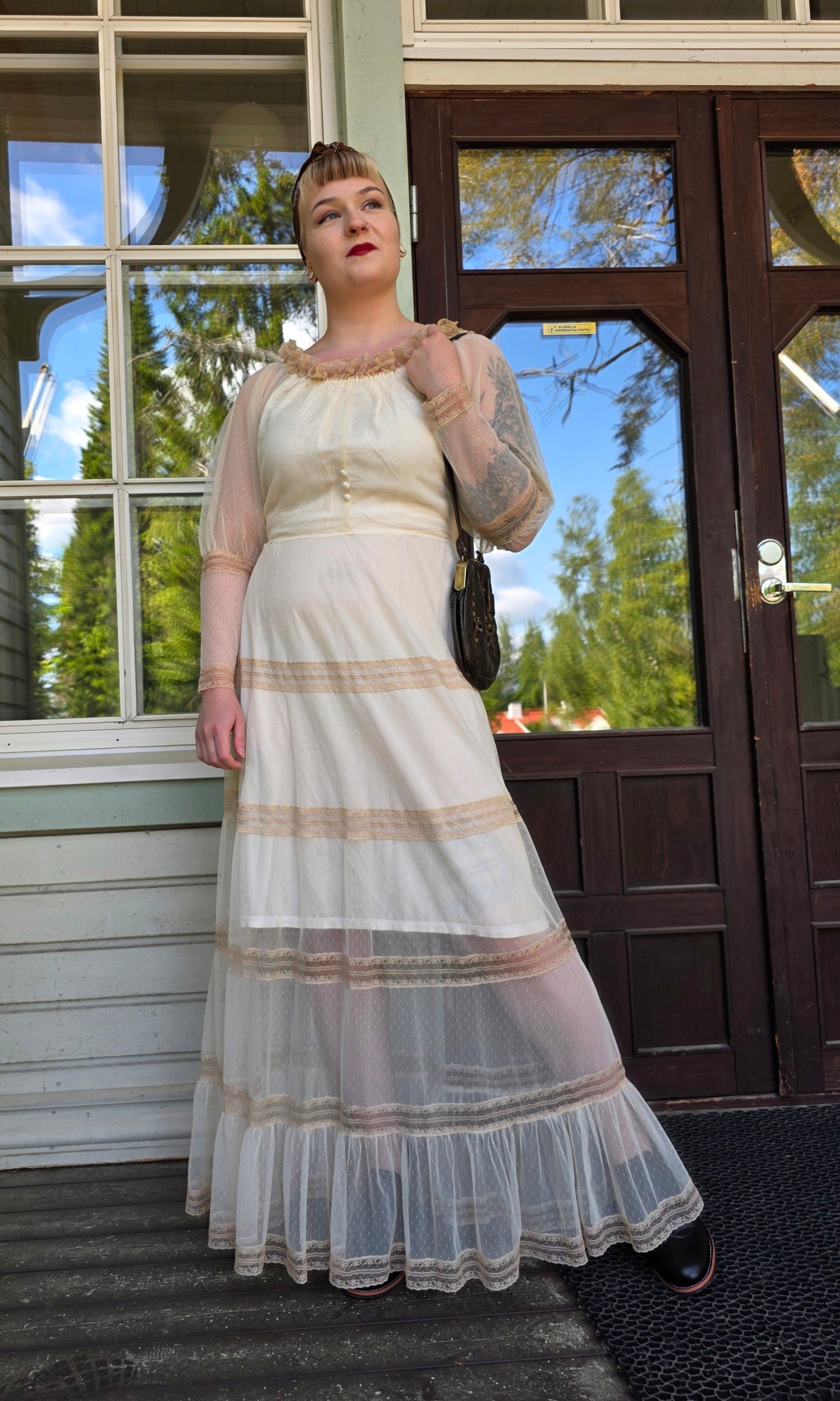 Off-white lace maxi dress from the 60s-70s, size 36/38