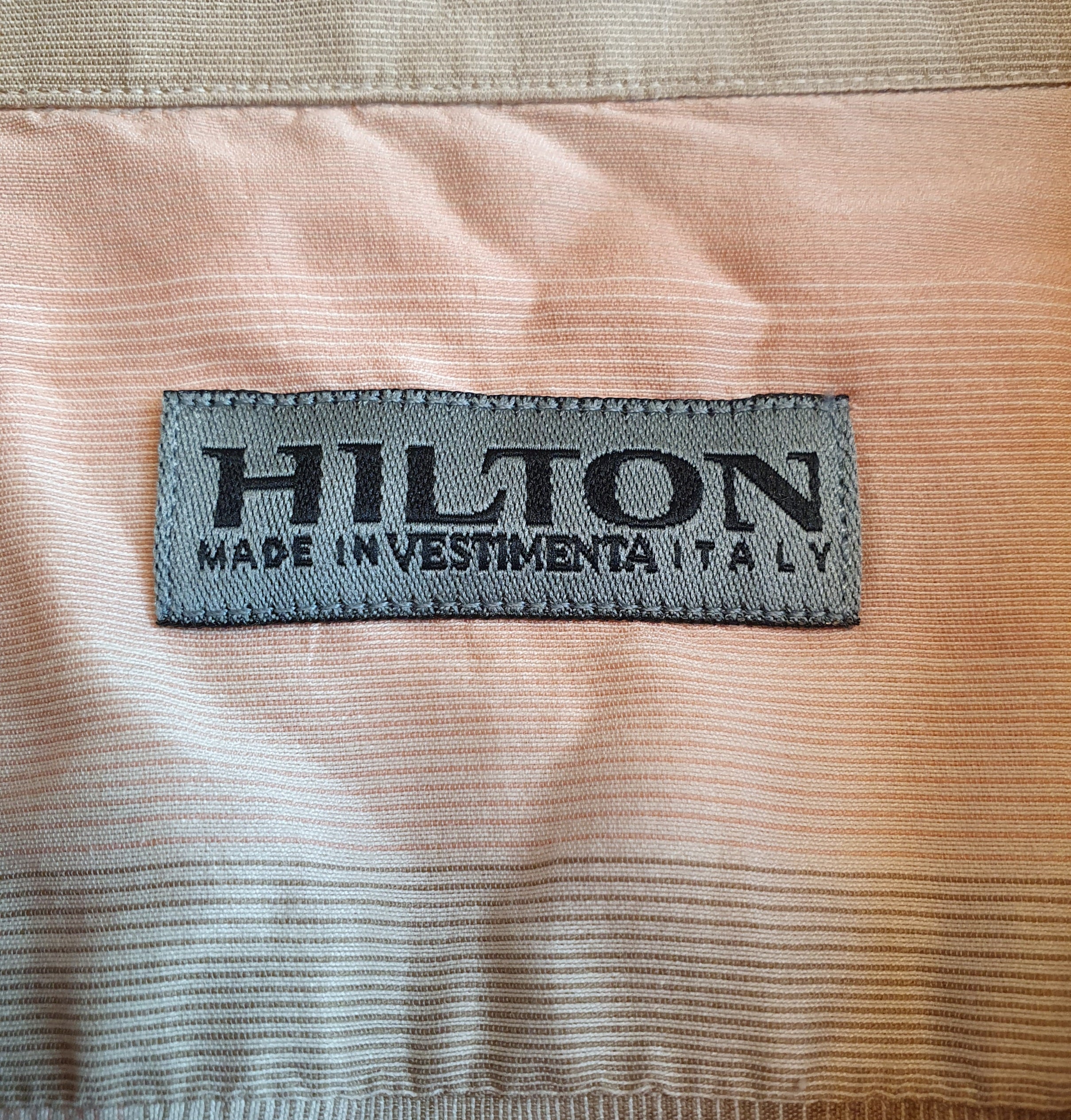 Hilton, vaaleansävyinen miesten vintage kauluspaita, 90-luku, materiaali puuvilla ja silkki, kuva tuotelapusta