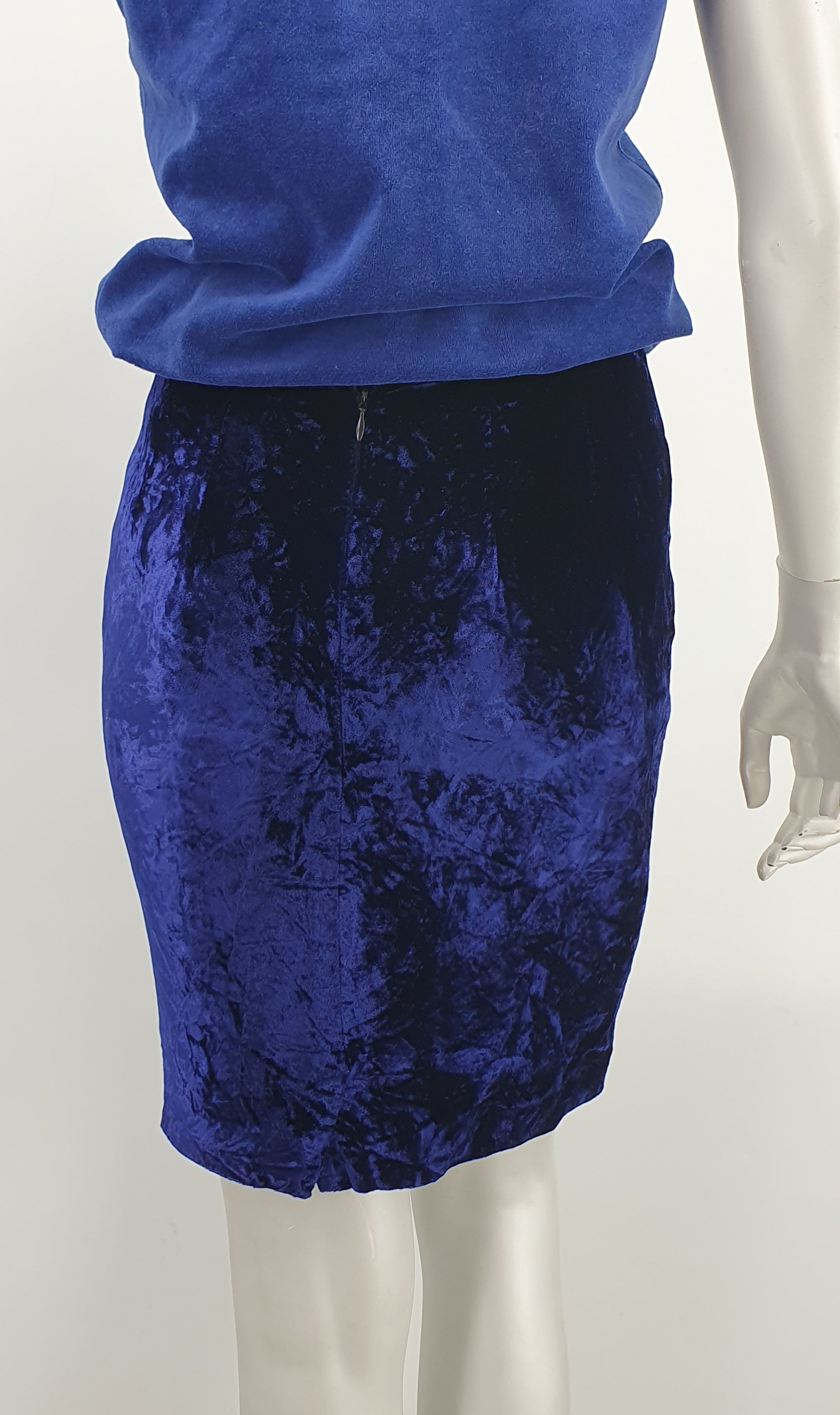 Apart impressions, electric blue velvet pencil skirt from the 90s, waist 70cm, size 34