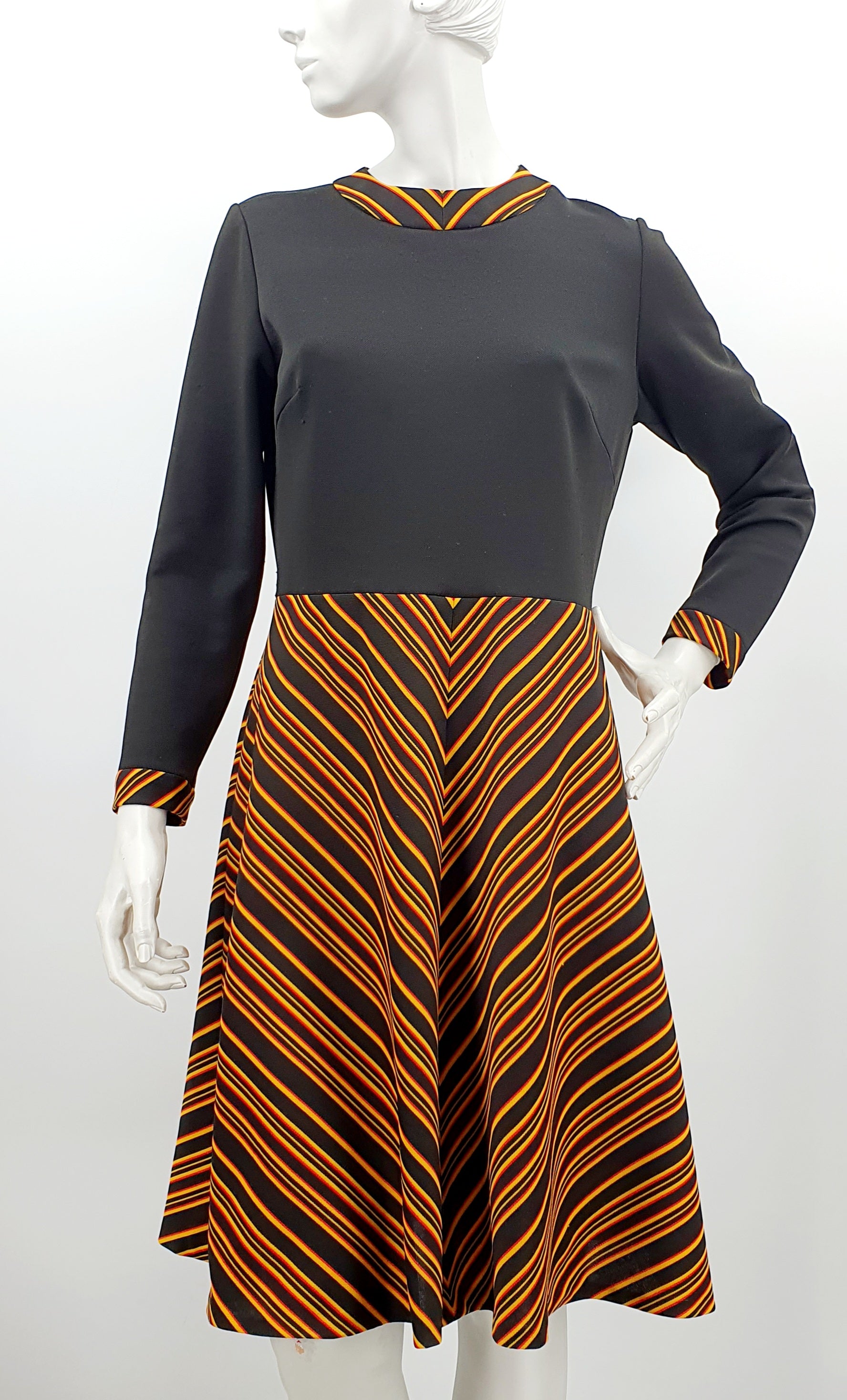Anne, long-sleeve diagonal stripe hem dress from the 70s, size 38