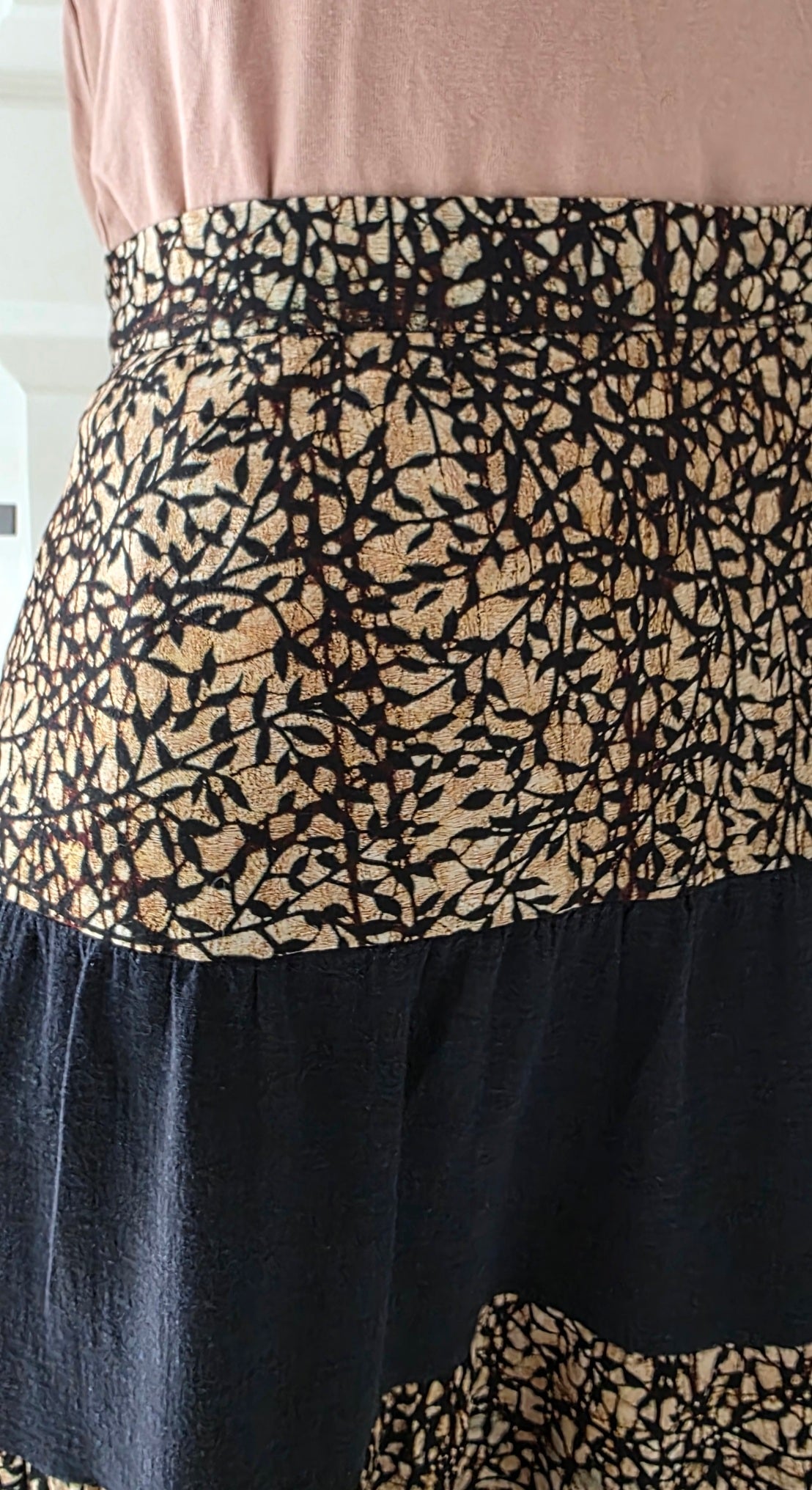 Lace, batik patterned frill skirt from the 70s-80s, waist 80cm, size 40