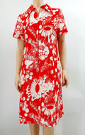 Red and white short-sleeved dress from the 70s, size 40