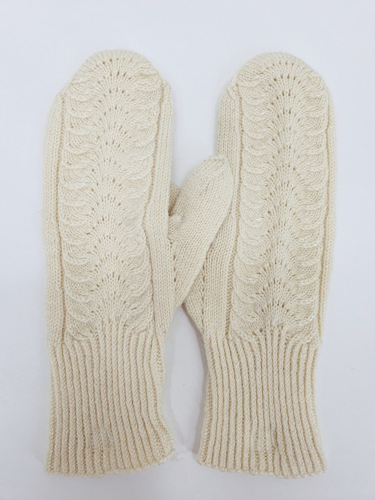 Vintage pitsineulelapaset, väri luonnonvalkoinen, käsityönä valmistetut käsineet