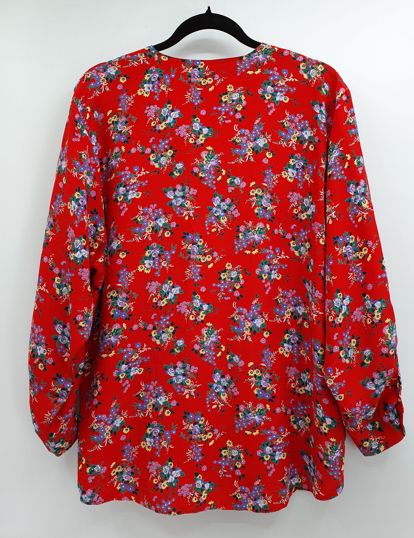 Floral viscose shirt from the 90s, size 40/42