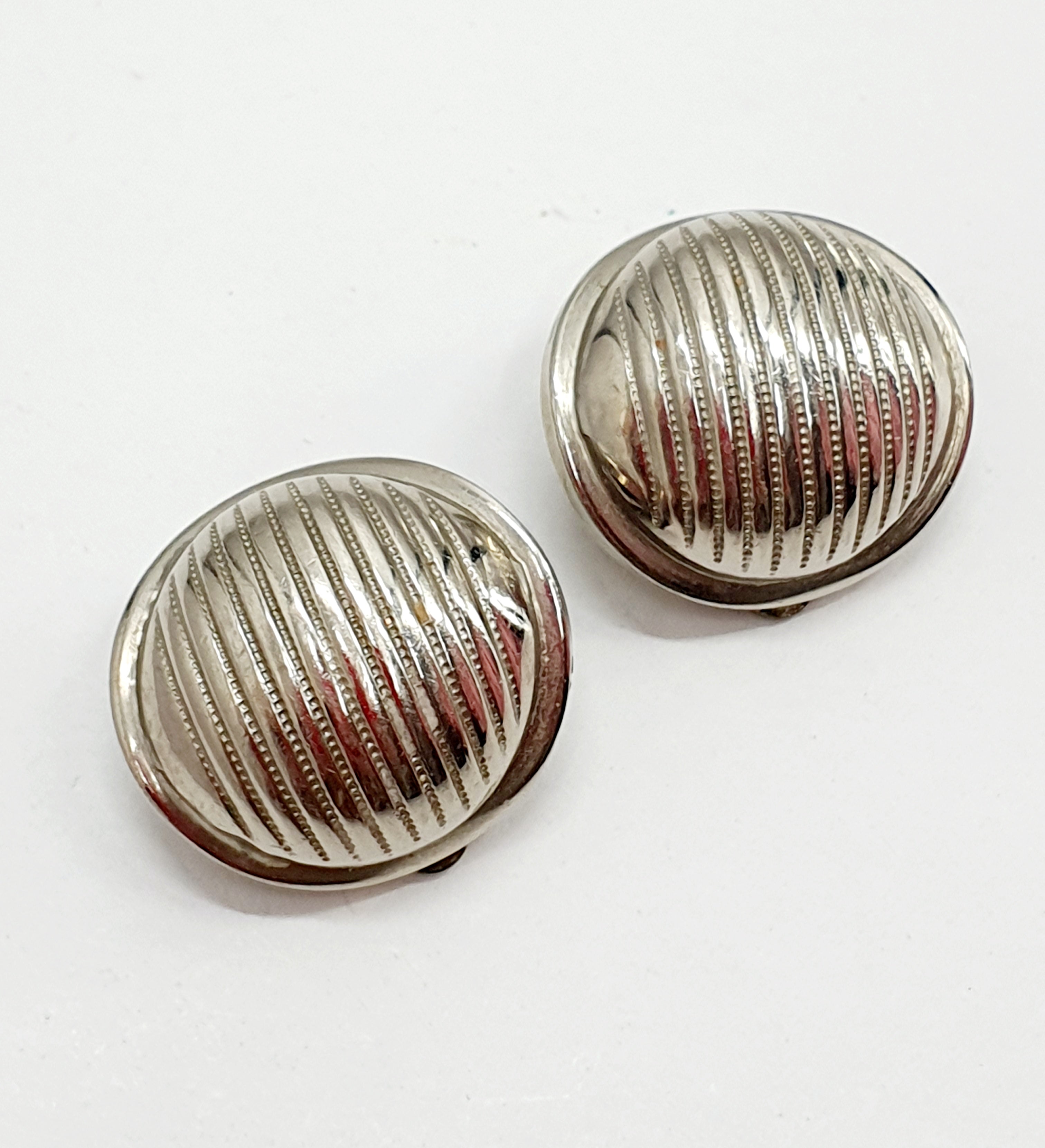 Clip earrings, 80s-90s, striped pattern