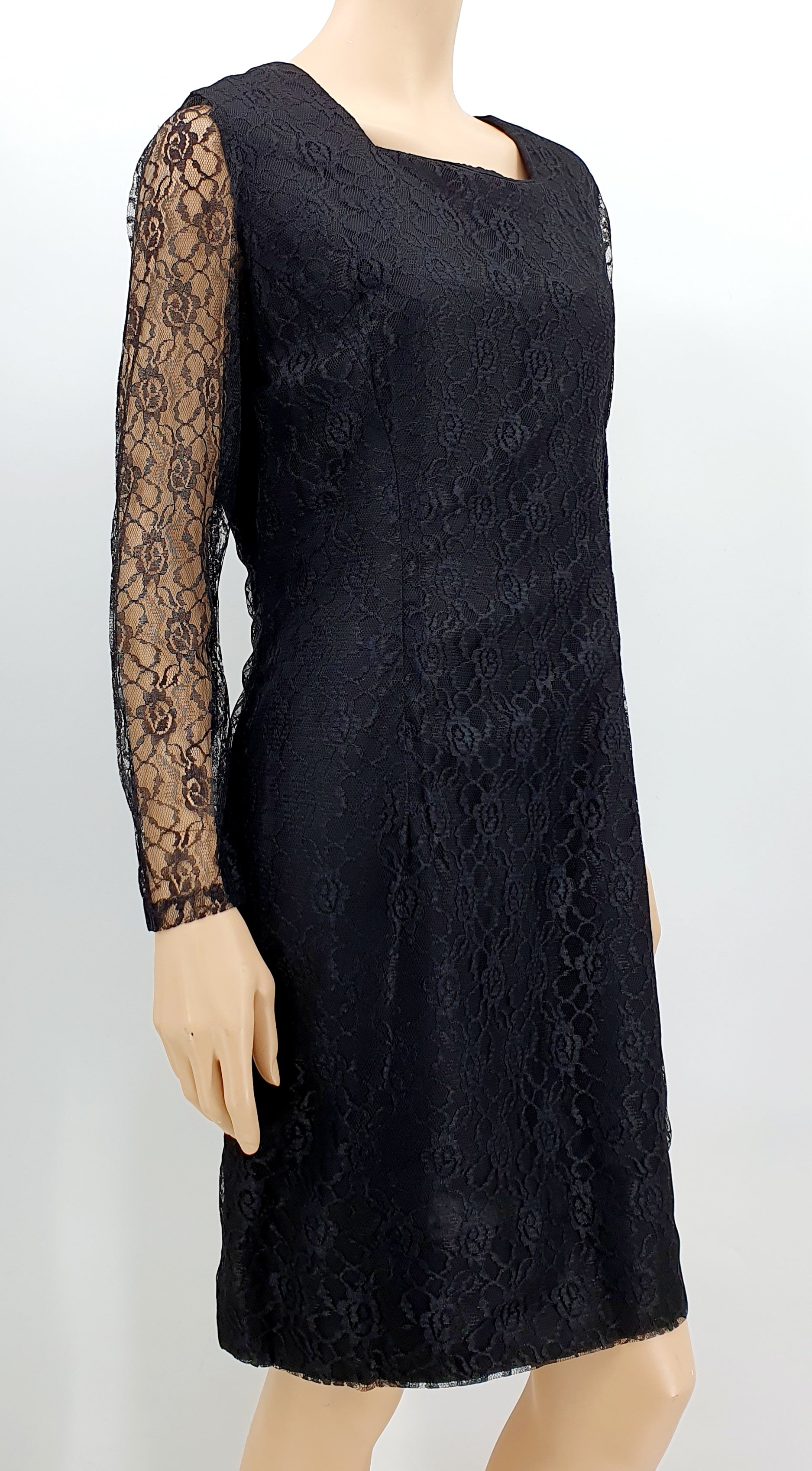 Beauty, black lace party dress from the 60s-70s, size 40