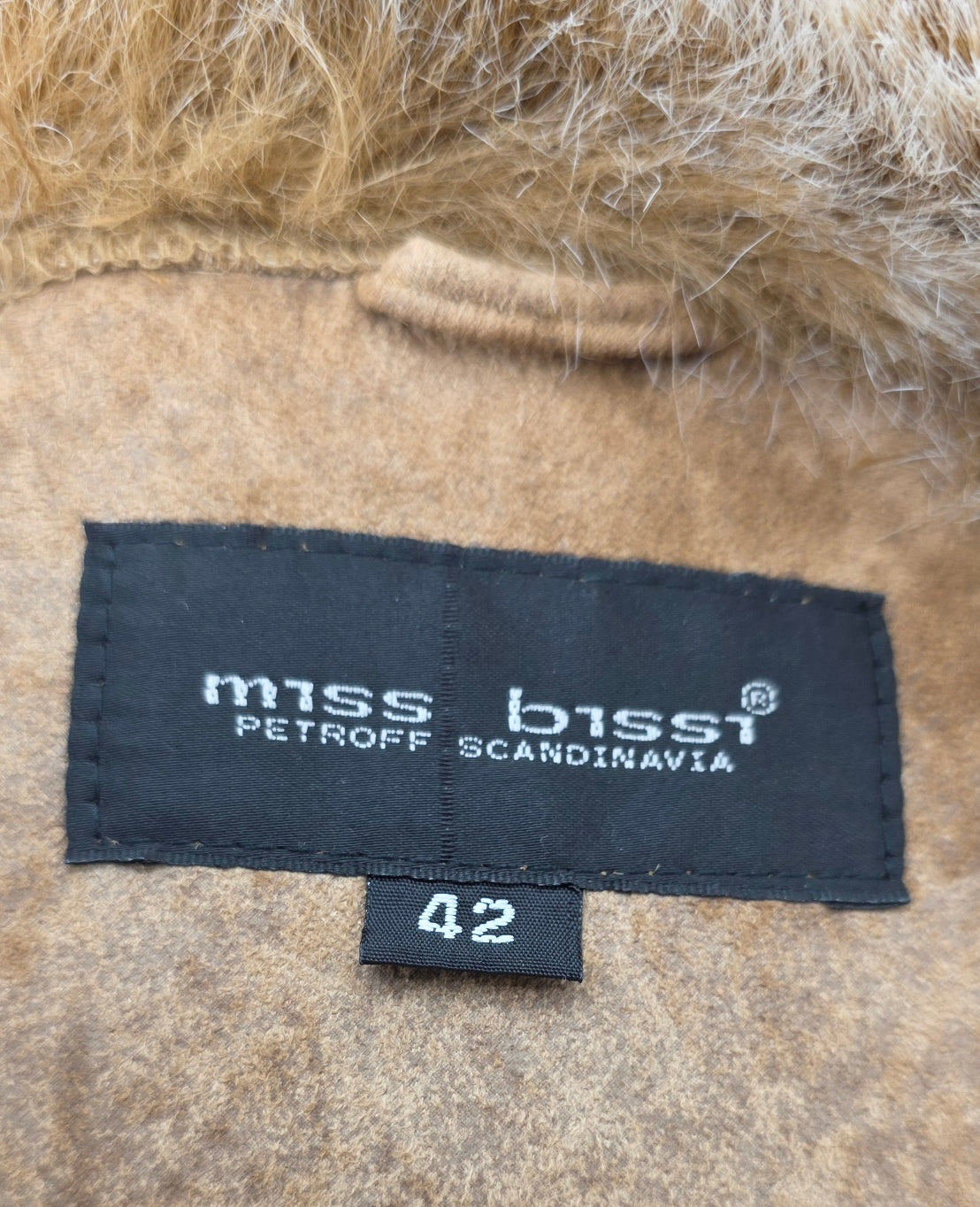 Miss Bissi, ruskea tekoturkis takki, koko 40-42