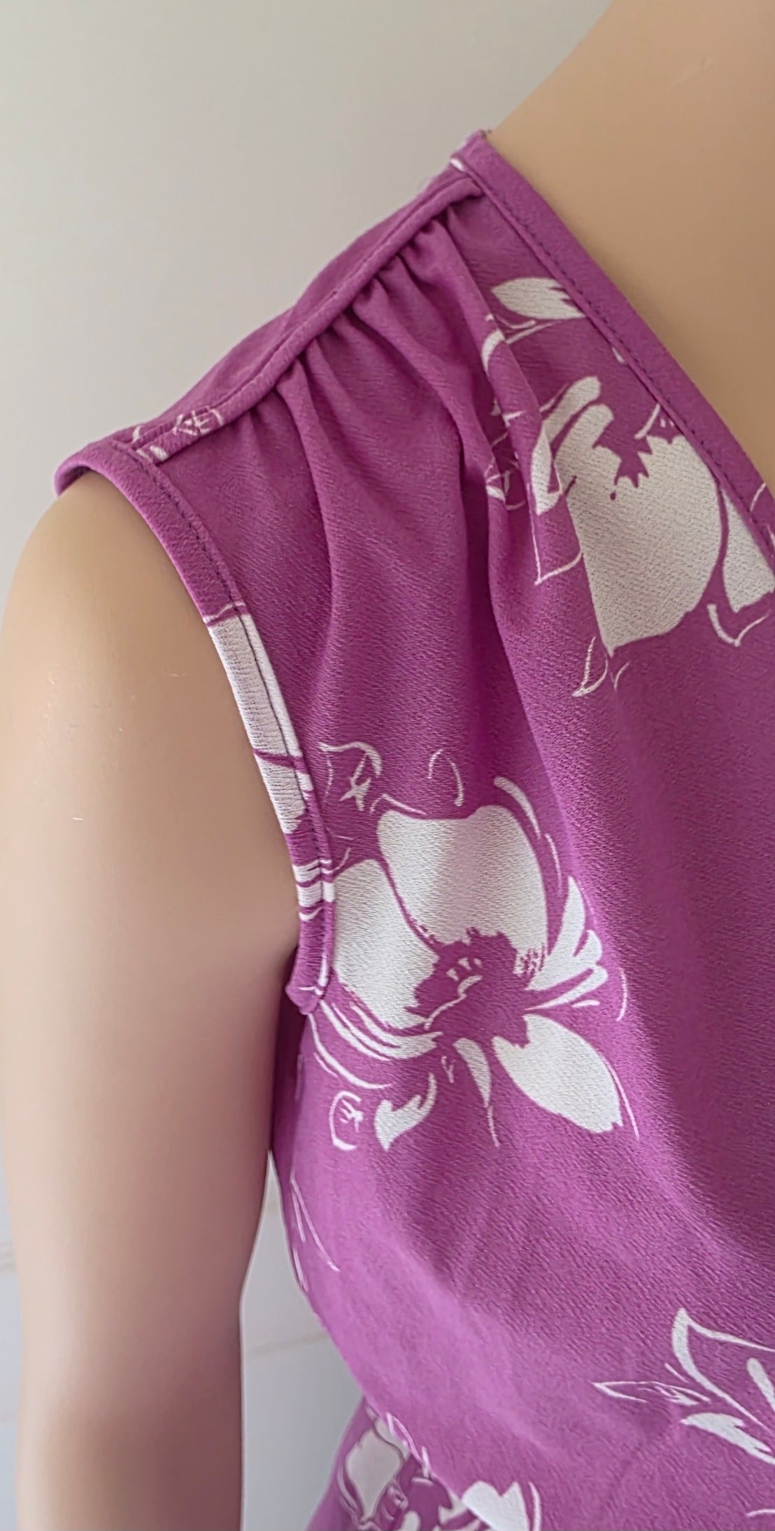 Lilac sleeveless summer dress from the 80s, size 38-40