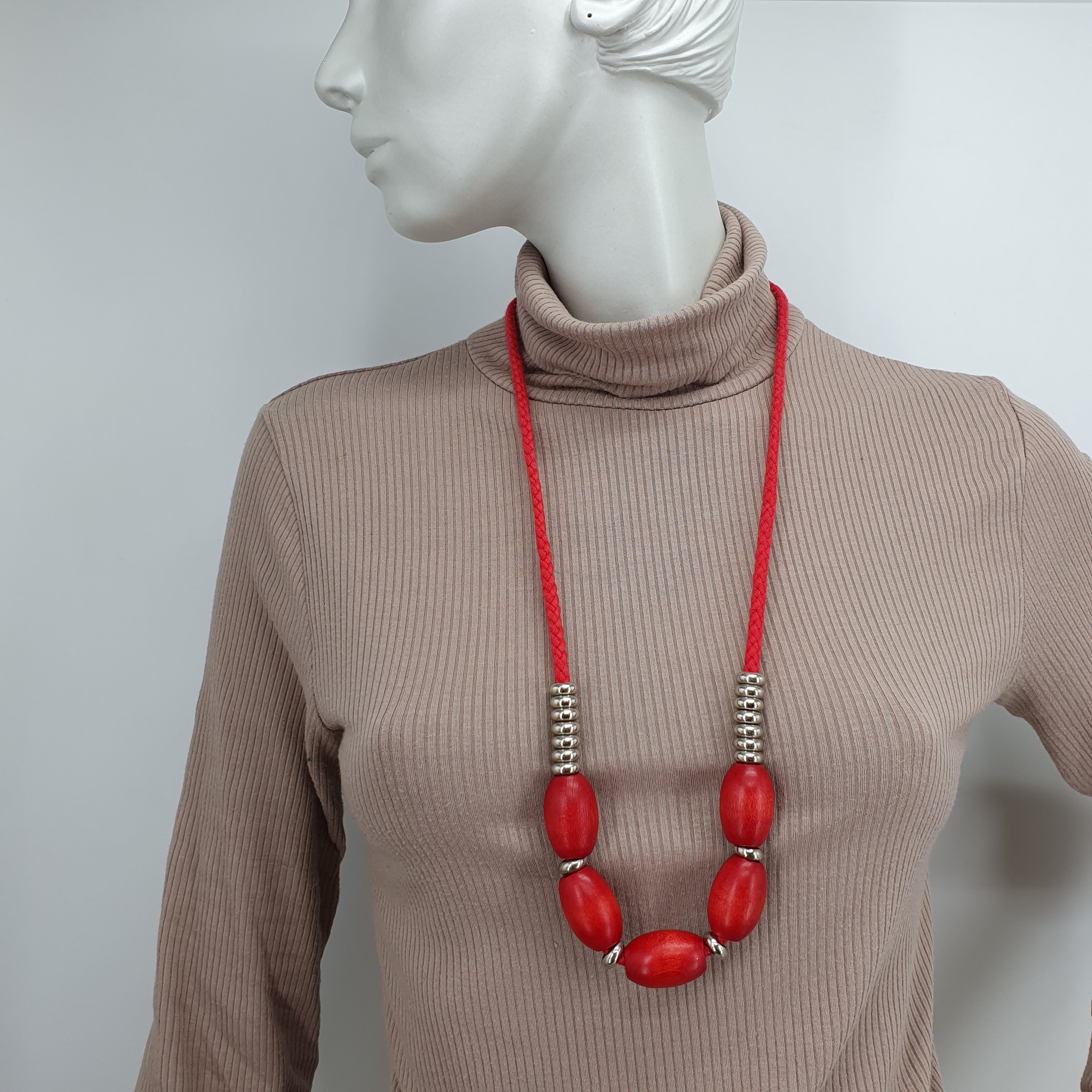Aarikka, necklace from the 80s-90s, color red, max. length 80cm