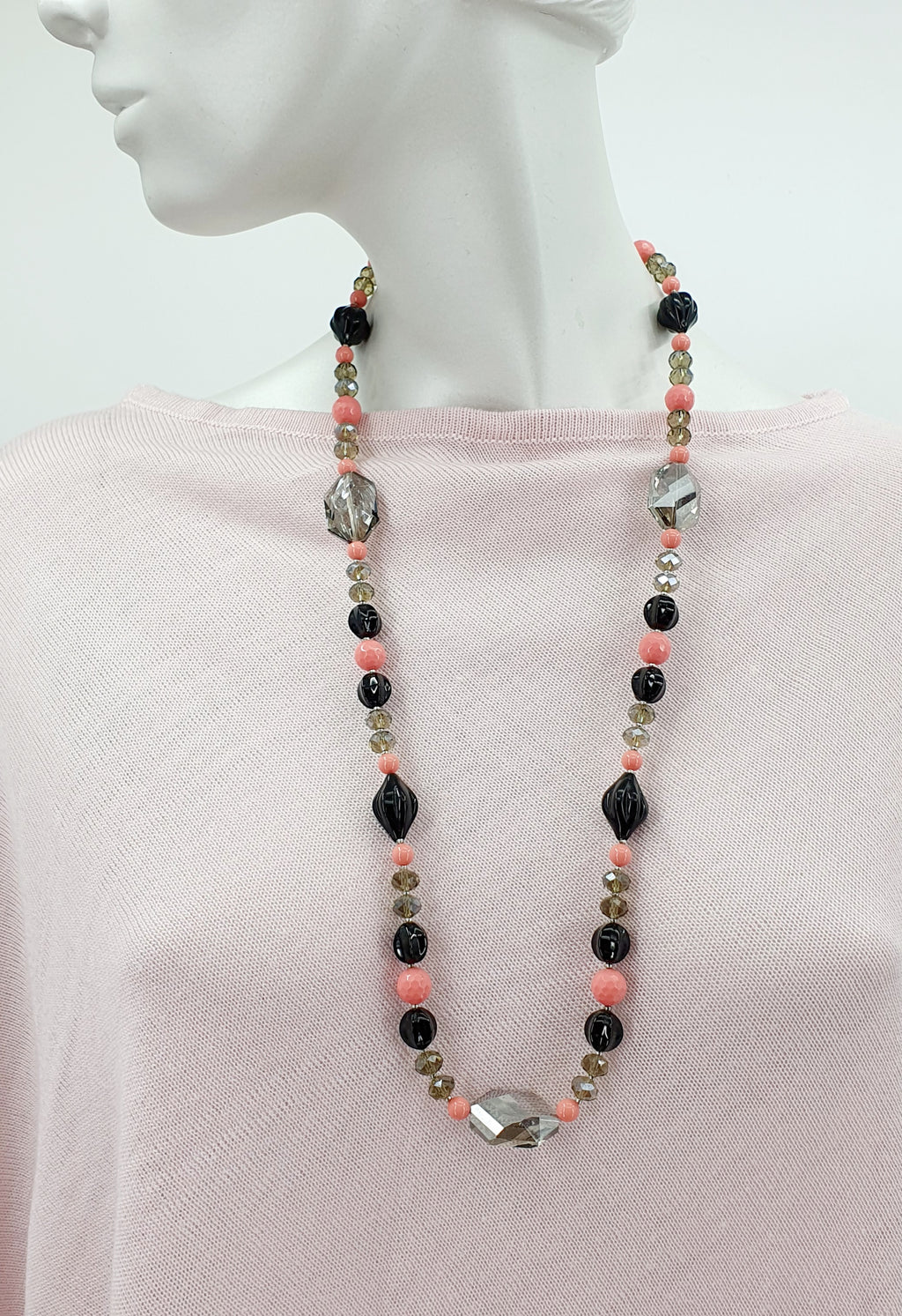 Long necklace, color black/gray/red, length 75cm