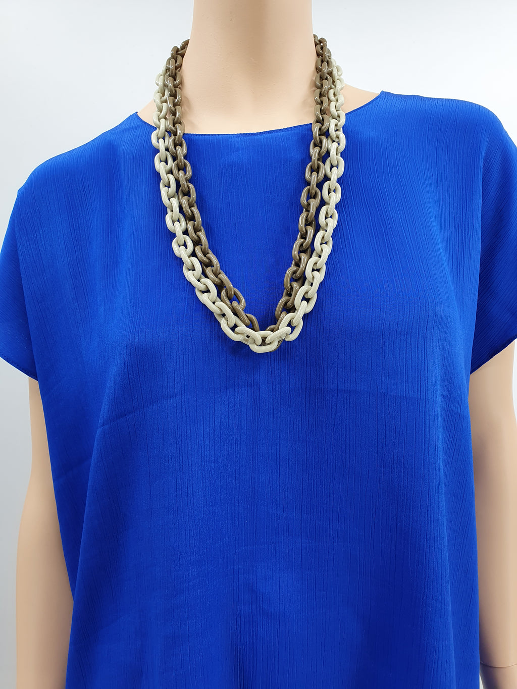 Chain-style necklace, gray/beige