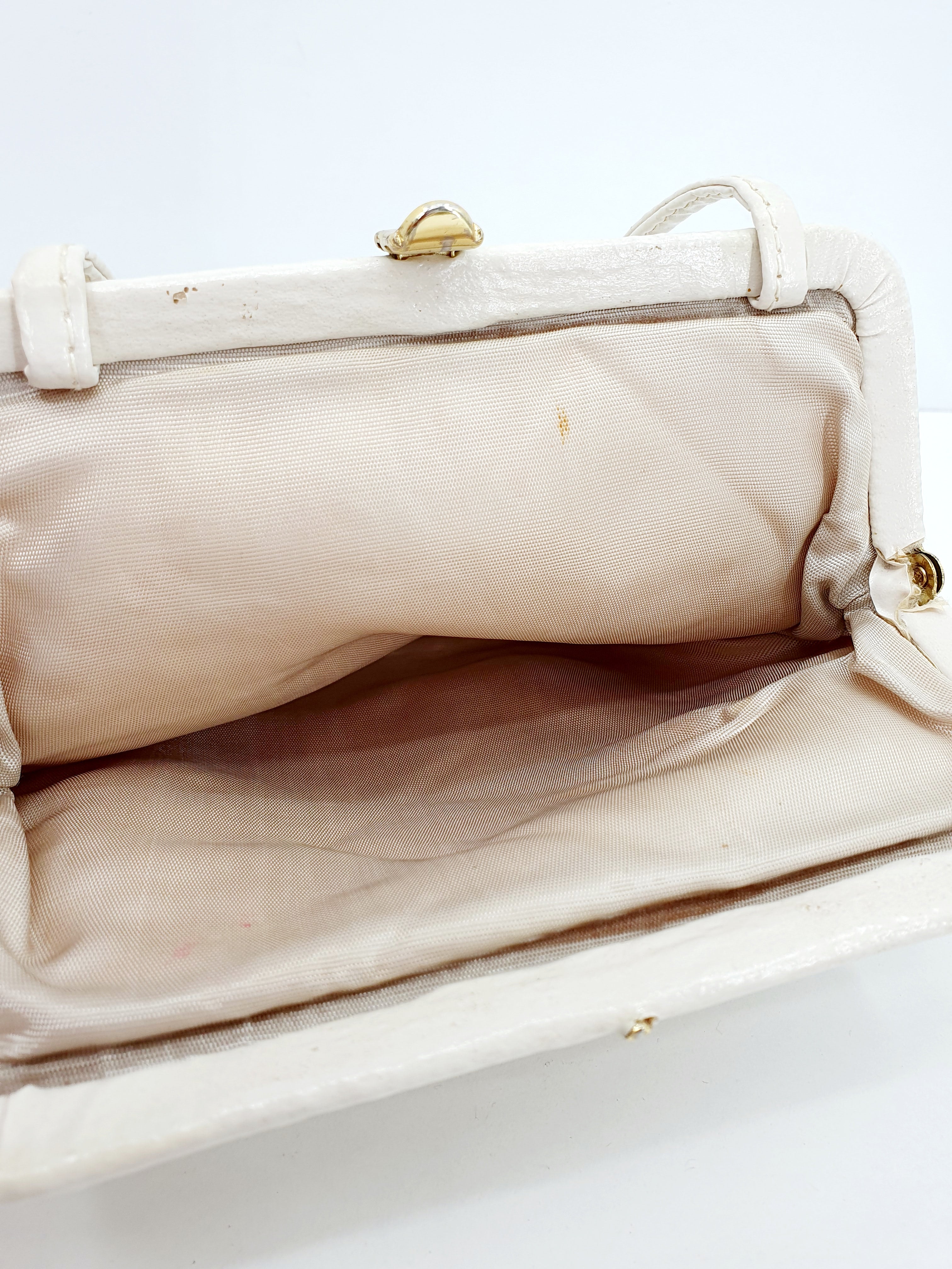 White small bag from the 60s-70s