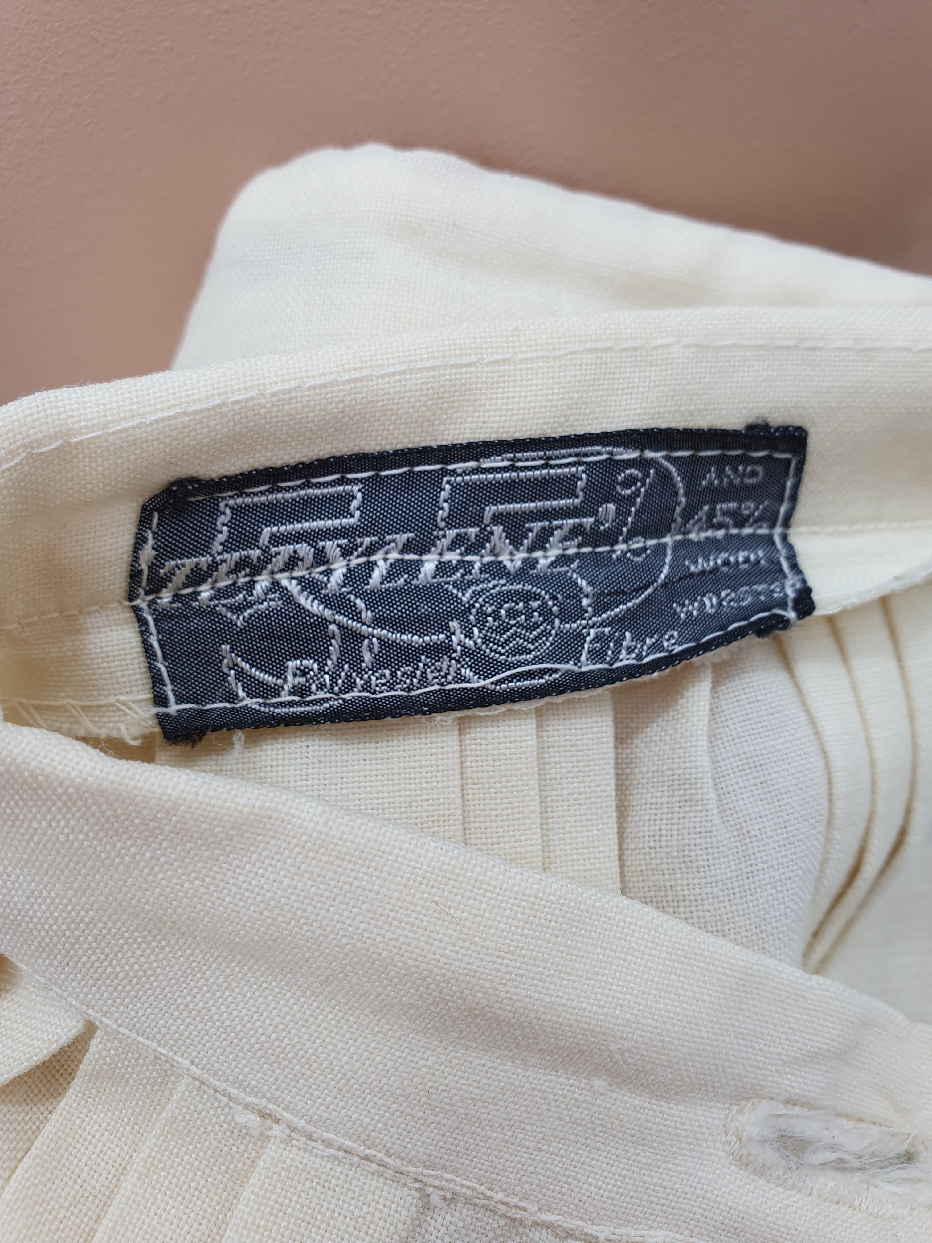 Off-white pleated skirt from the 60s, waist 65cm, size 34