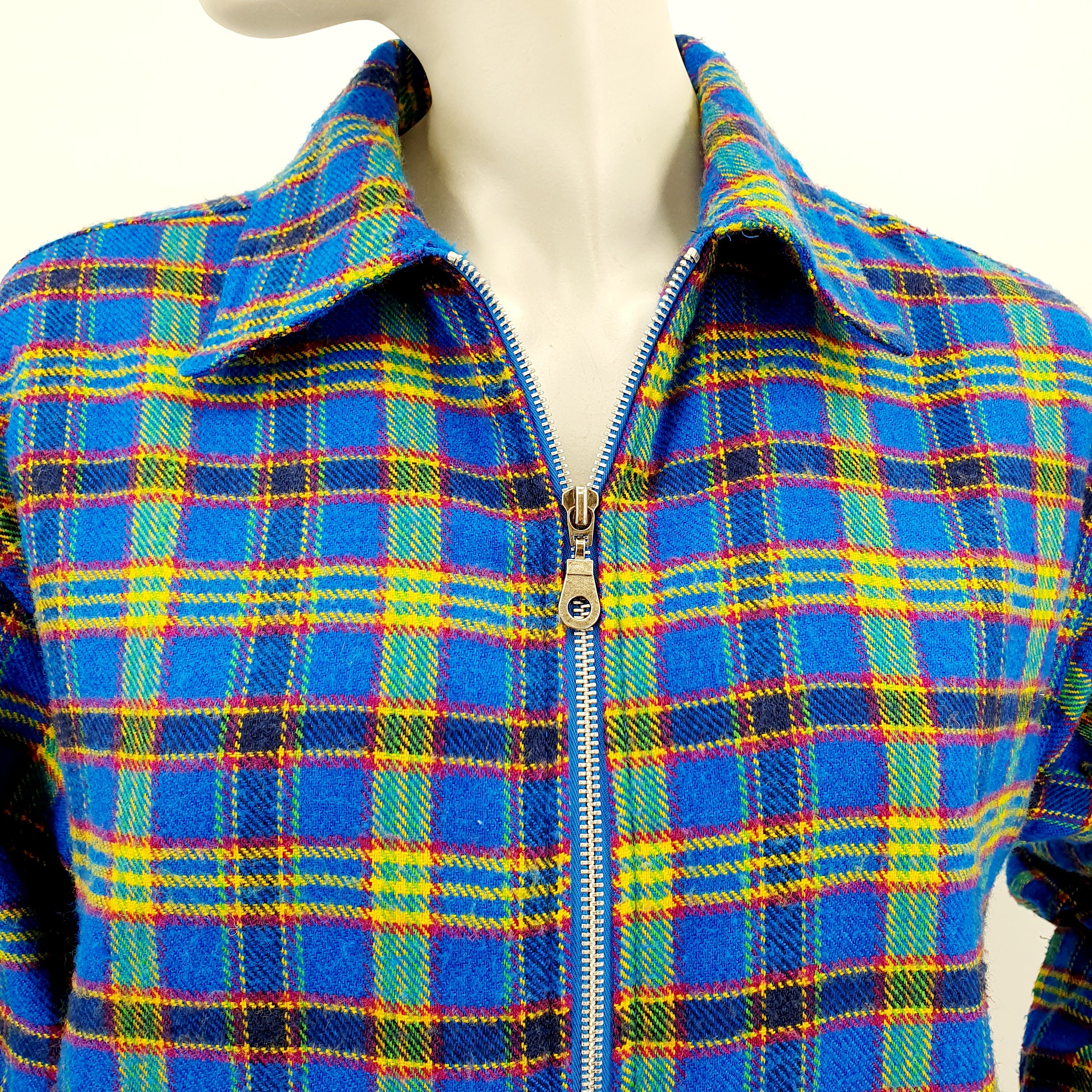 Active wear, checked autumn jacket from the 80s-90s, size 38, men's S