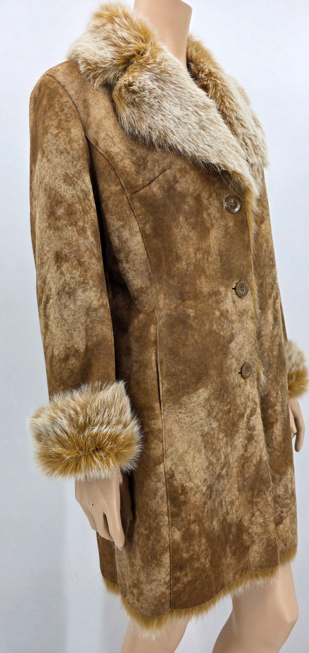 Miss Bissi, ruskea tekoturkis takki, koko 40-42