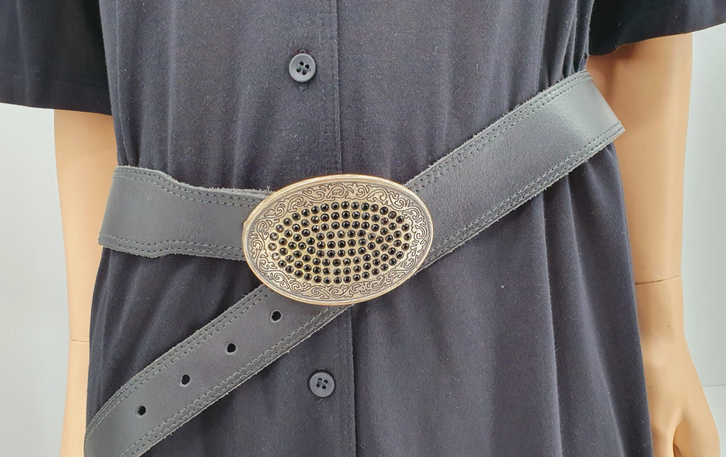 Black leather belt from the 2000s | Hip belt with a large buckle