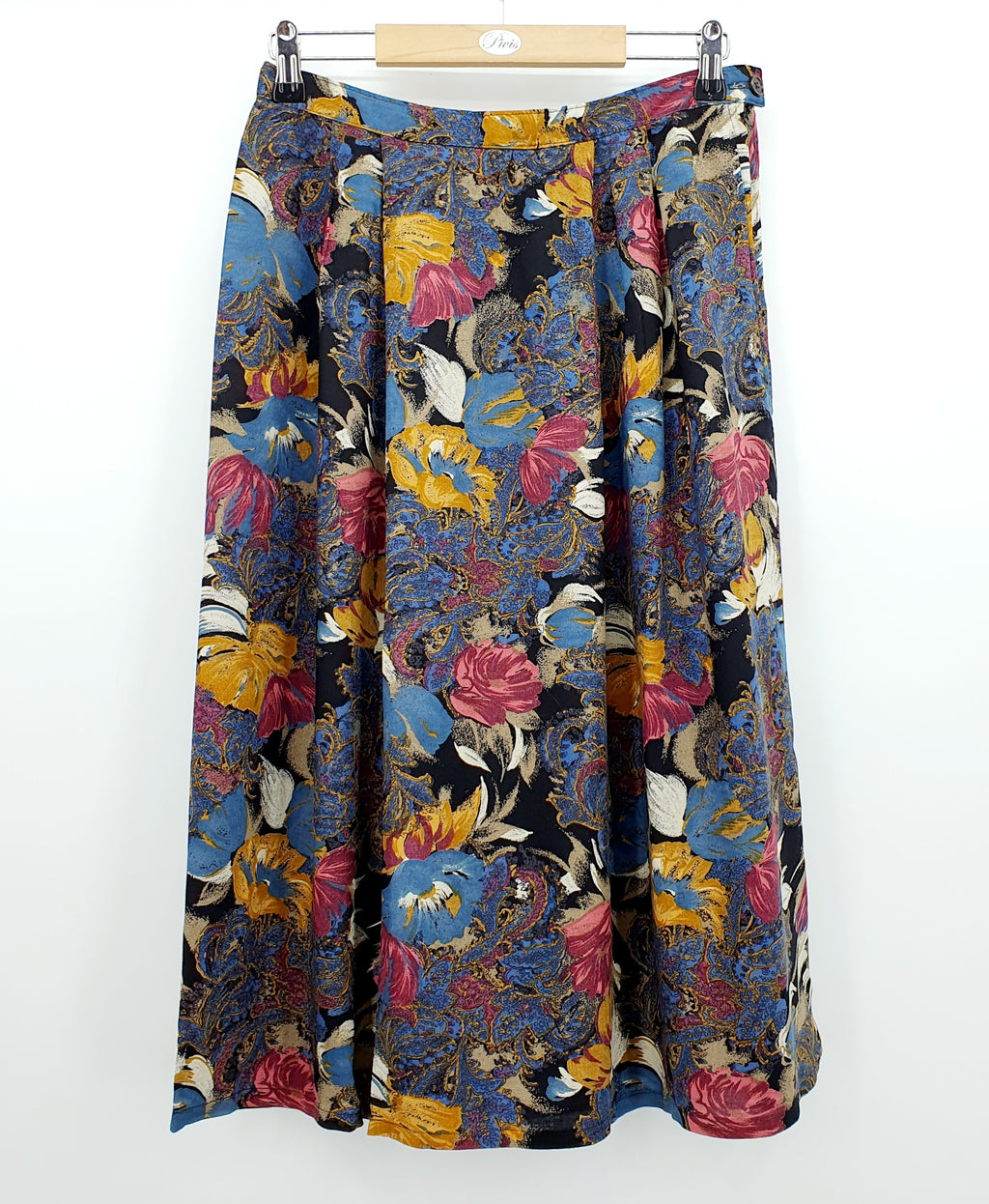 Floral patterned viscose skirt from the 80s-90s, waist 74cm, size 36(38)