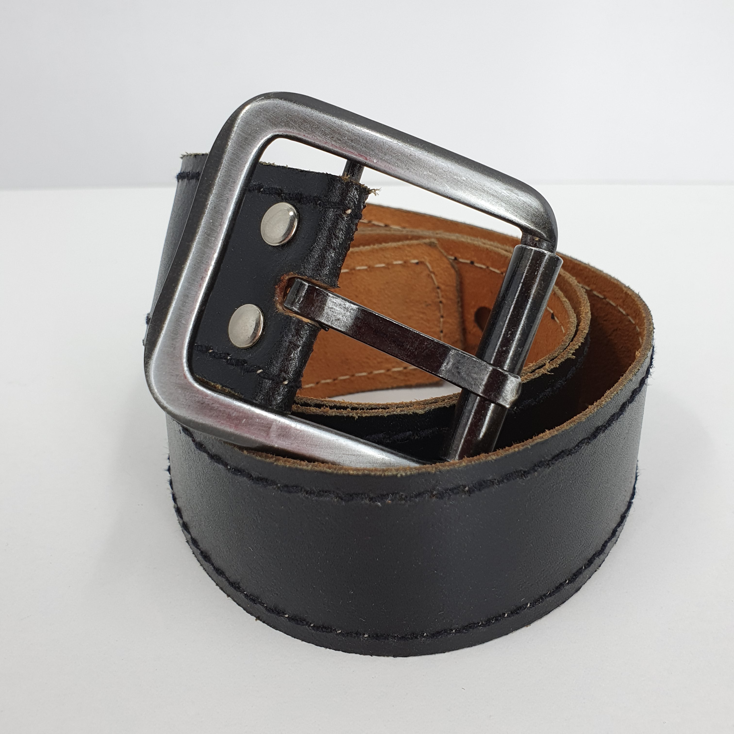 Men's black leather belt from the 70s-80s, length 72-91cm