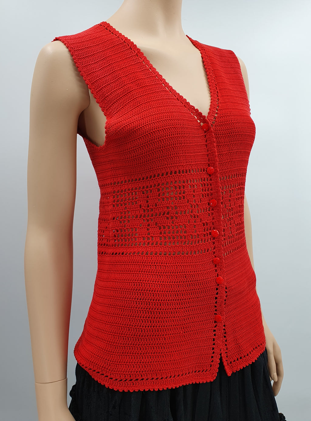 Crocheted red vest from the 70s, size 34-36