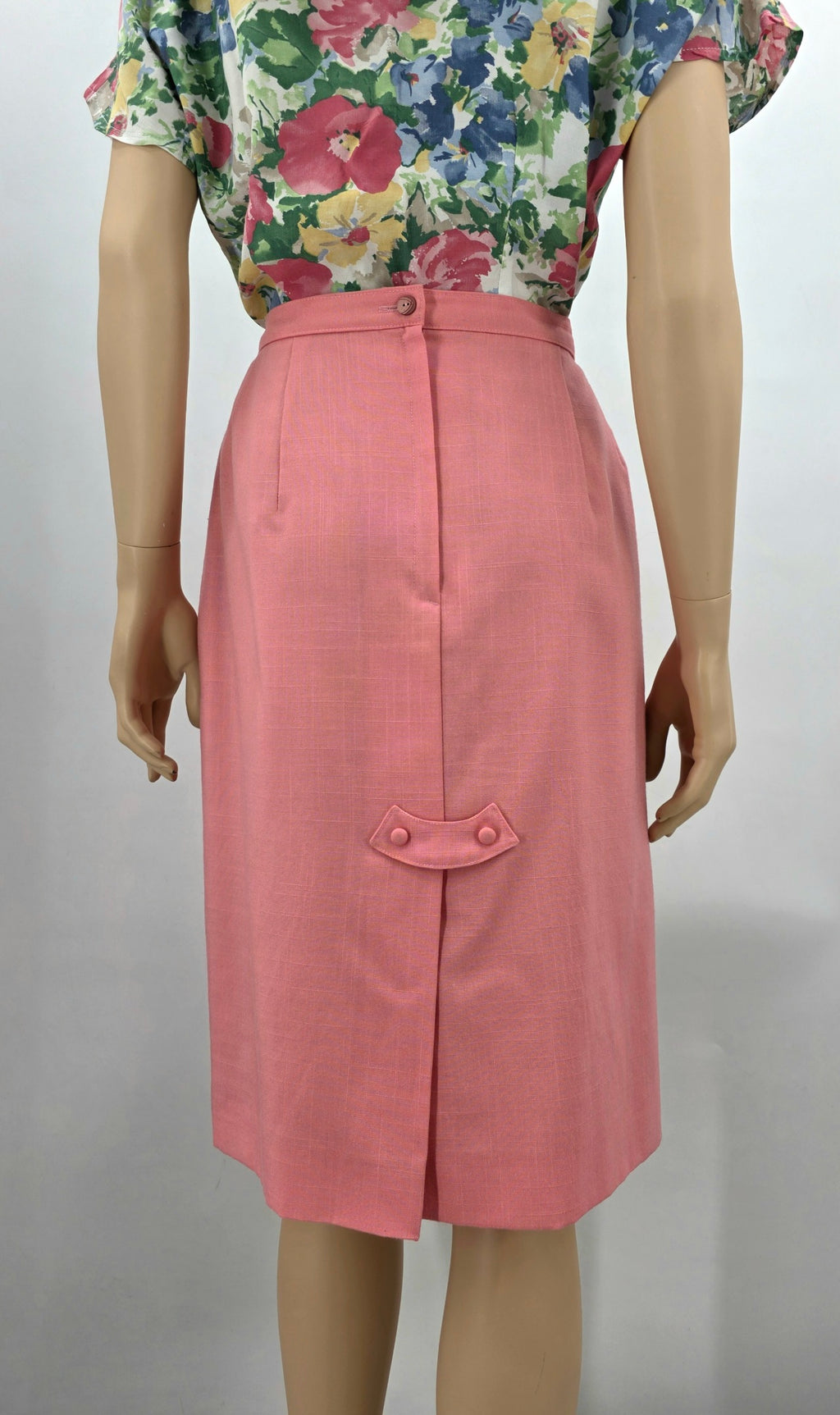 Light pink narrow skirt from the 80s-90s, belt circumference 80cm, size 40
