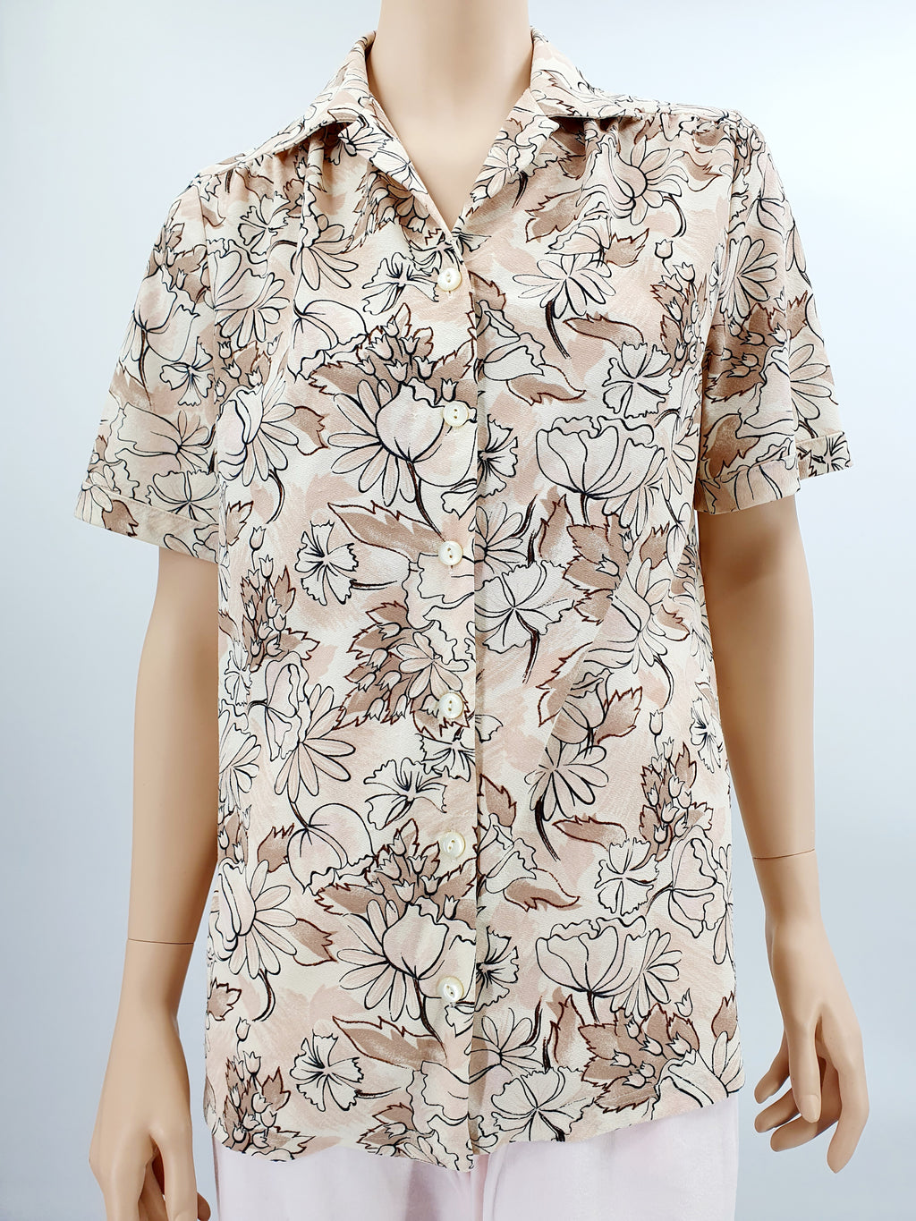 Finnwear, light-colored vintage shirt from the 70s-80s, size 38-40