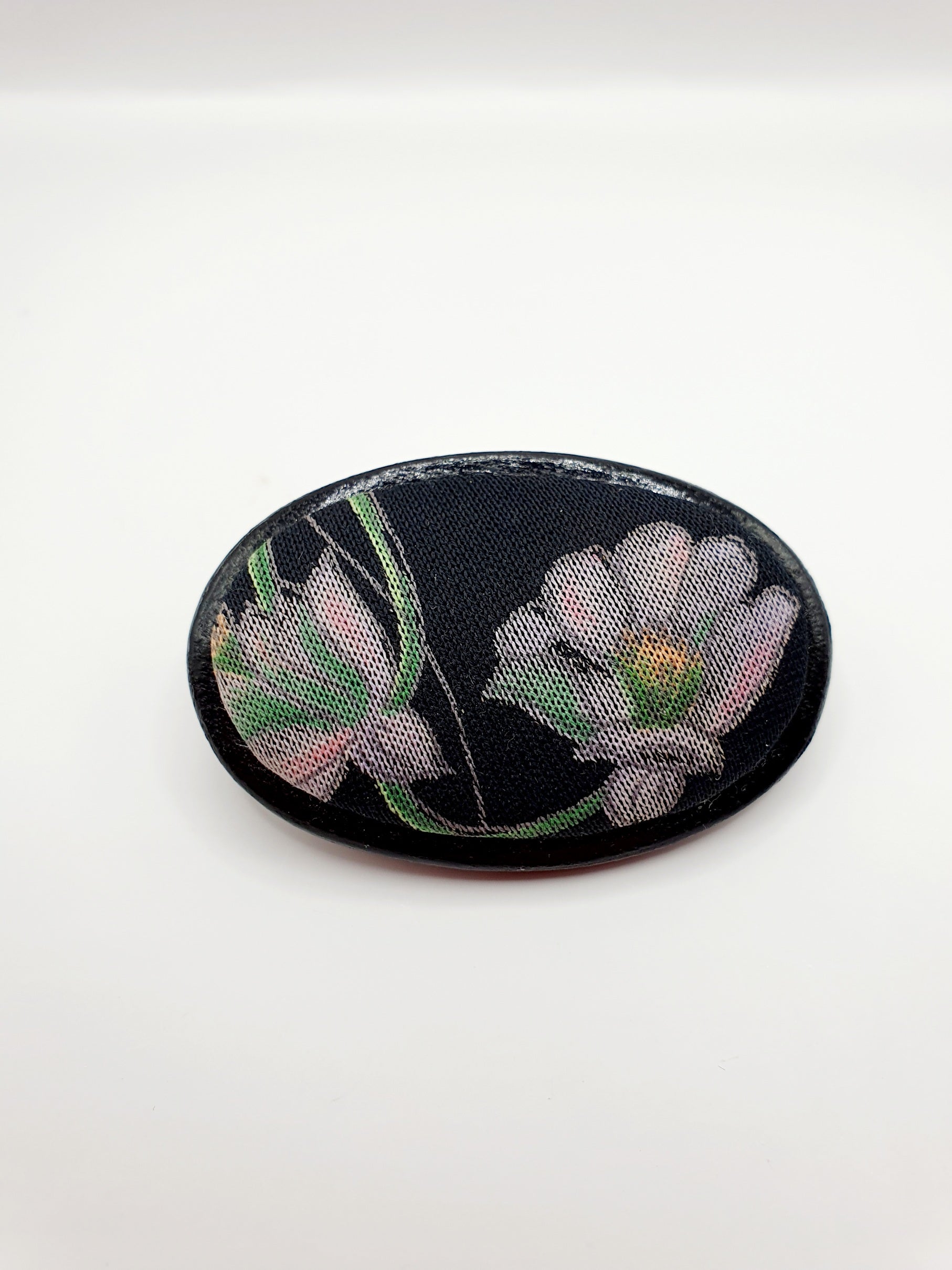 Black oval brooch from the 80s | Finnish handicraft