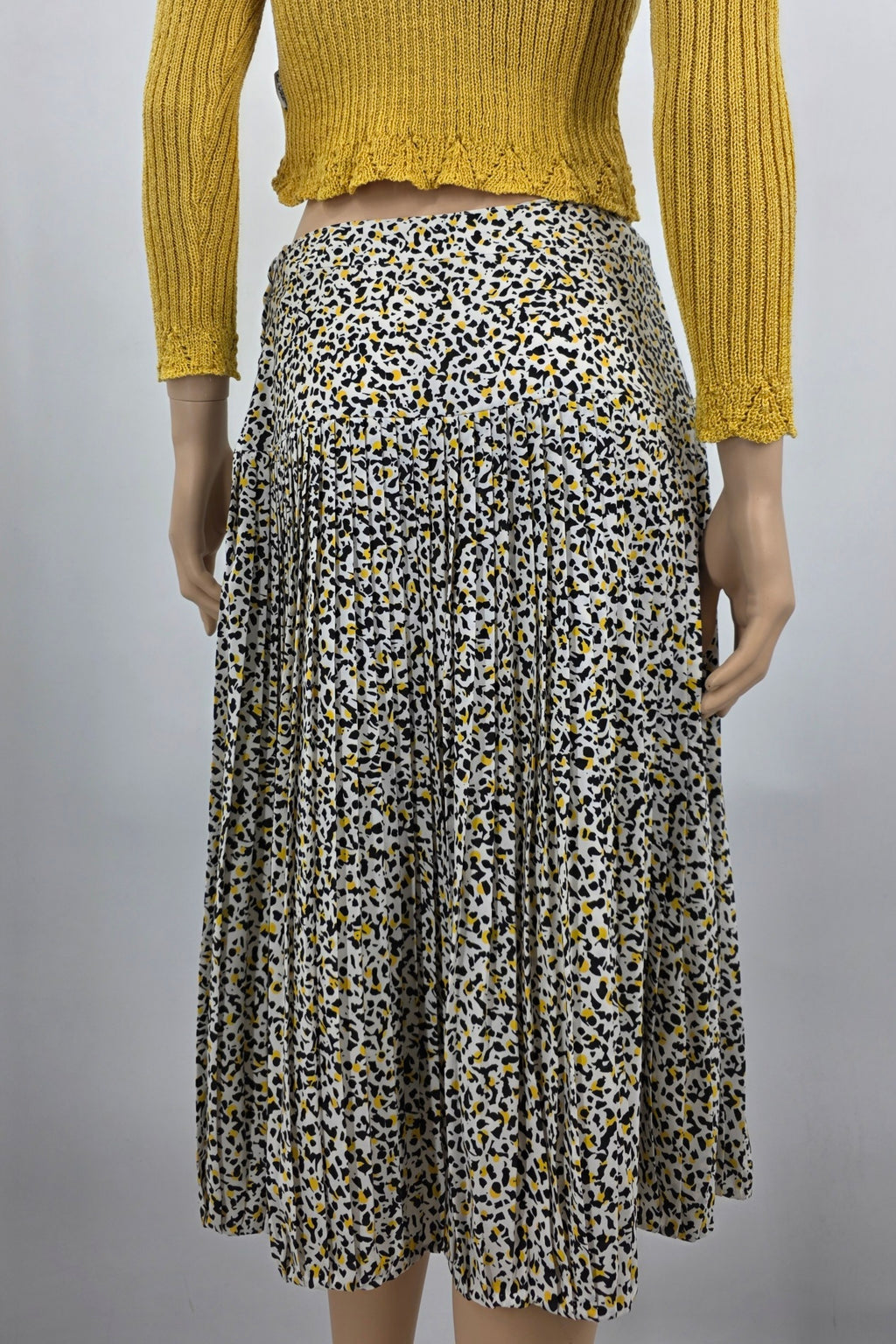 Salonne, three-color pleated skirt from the 90s, waist 74cm, size 36/38