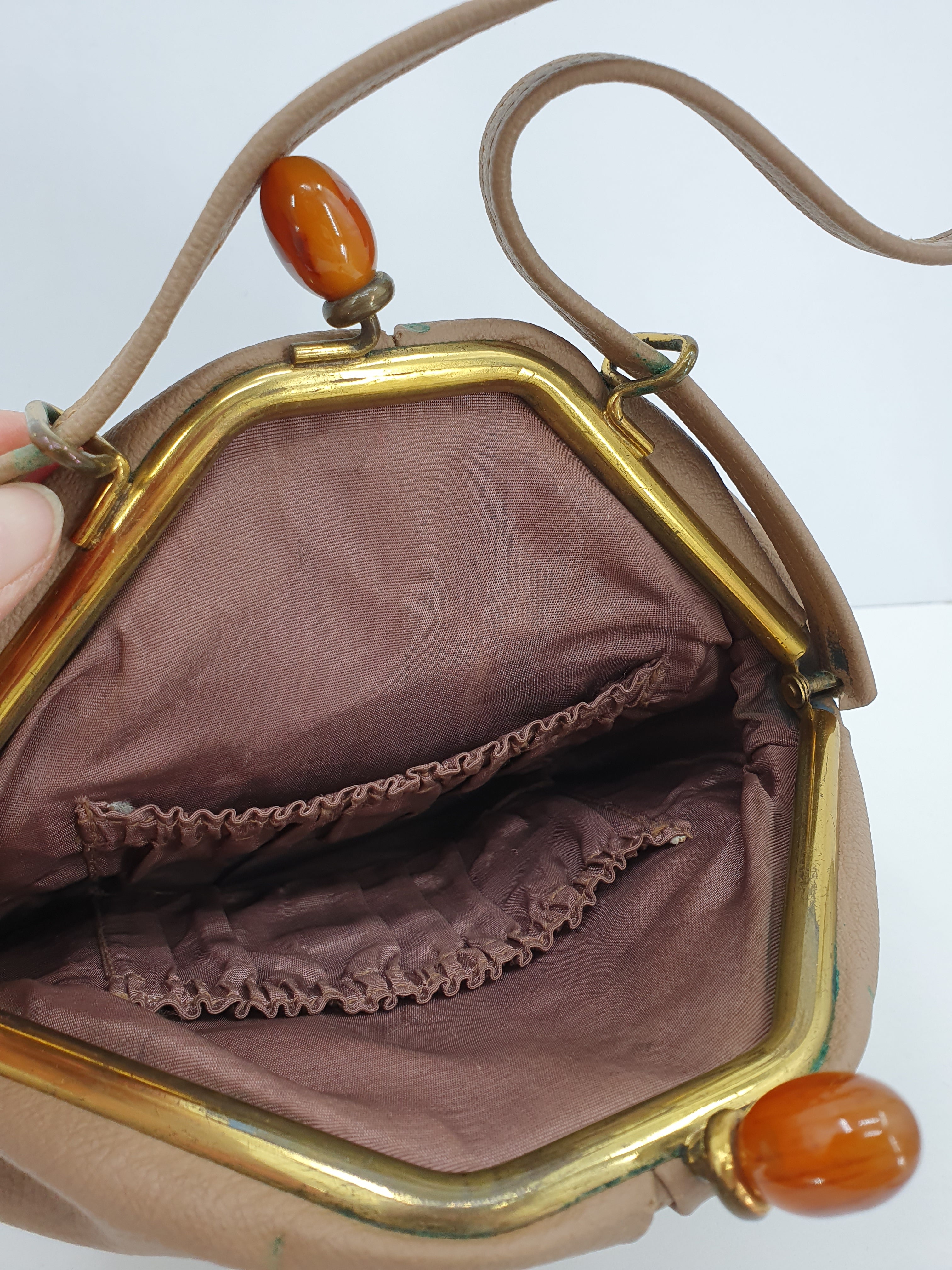 Brown handbag from the 1940s-50s, faux leather