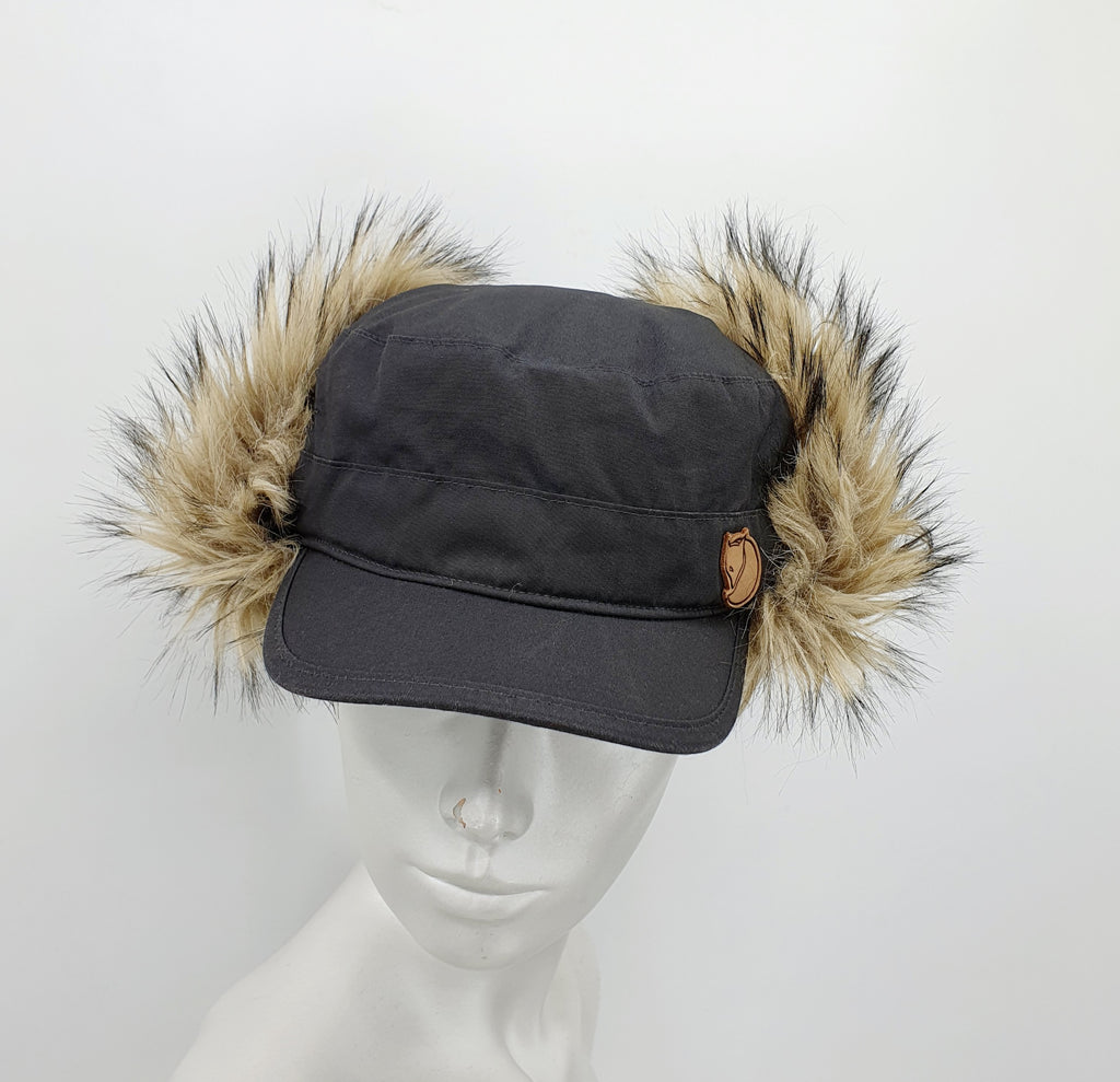 Fjällräven Woodsman cap 2000-luvulta, kuva edestä
