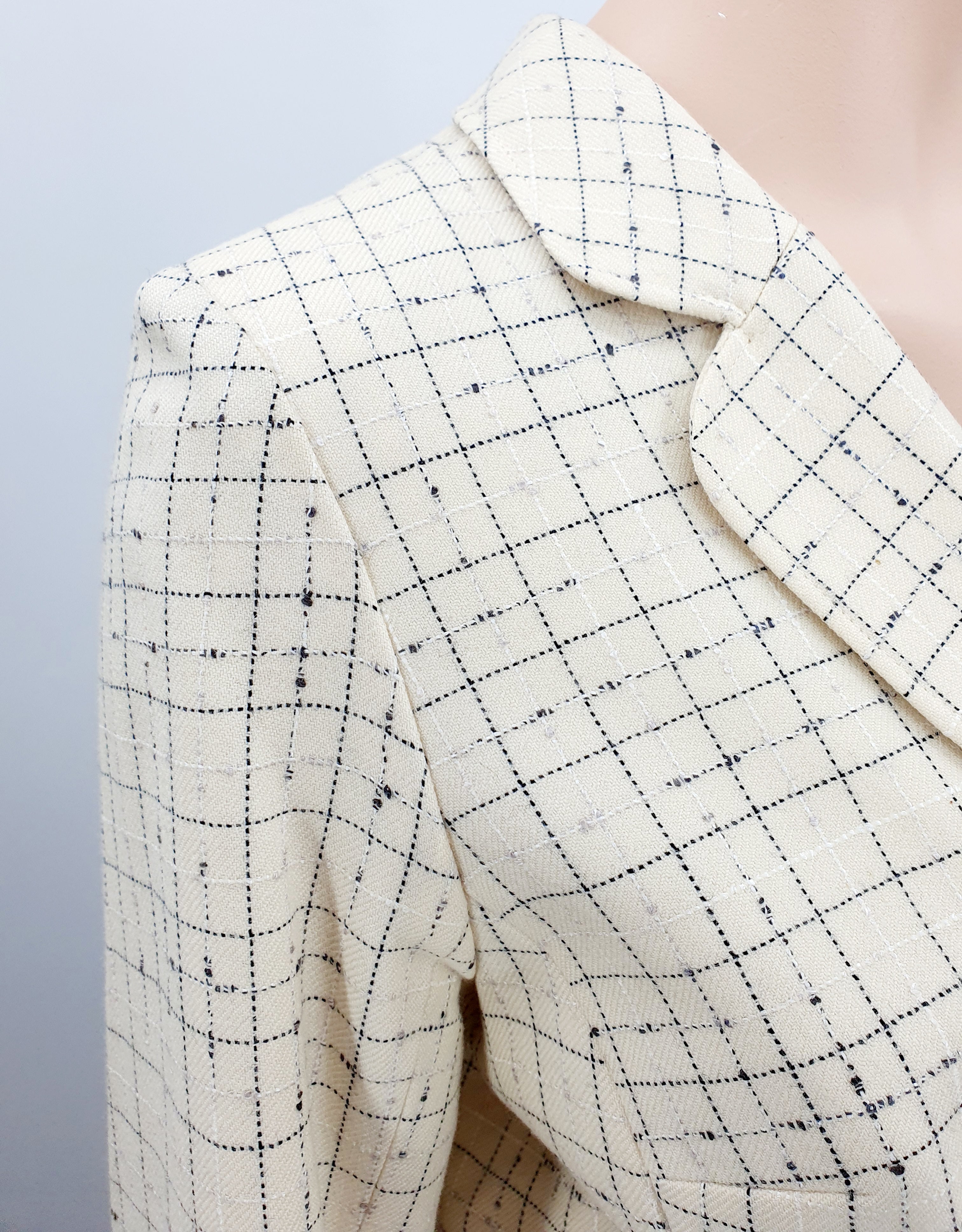 Salonne, women's off-white wool blazer from the 70s-80s, size 38