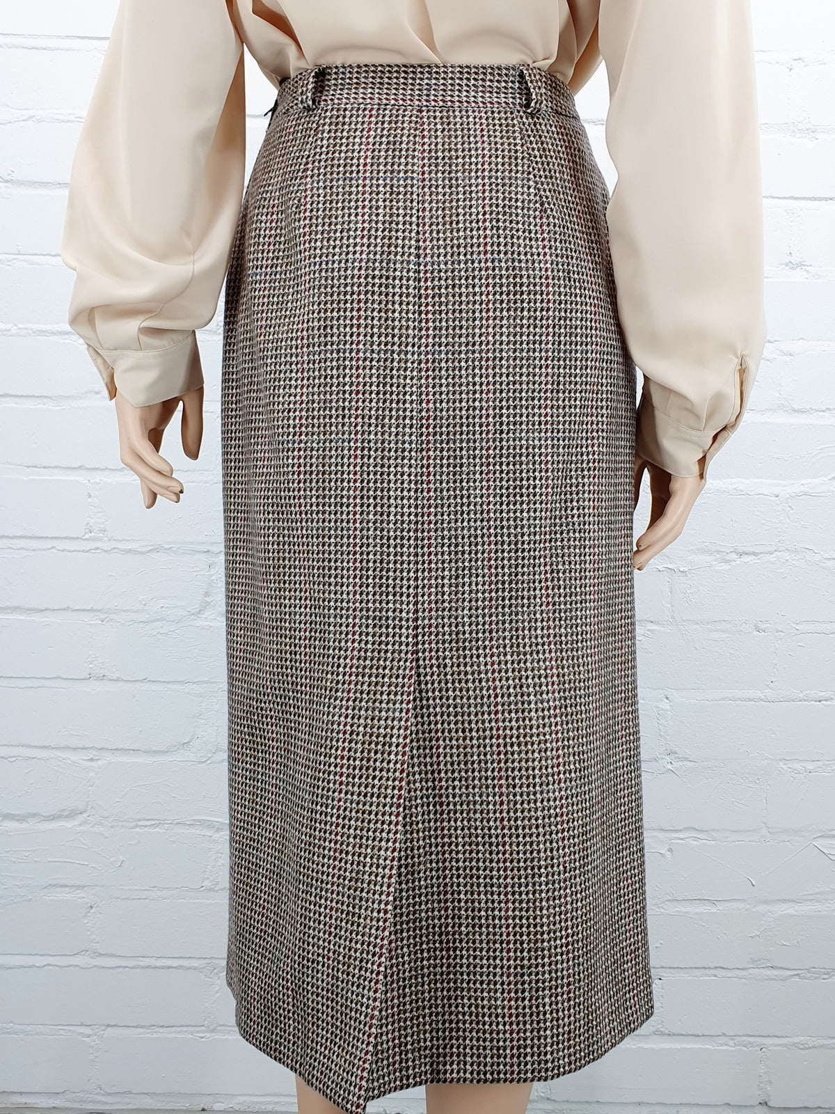 Eila Helen, 90s mid-length wool skirt | Size 38 | Waist 74cm