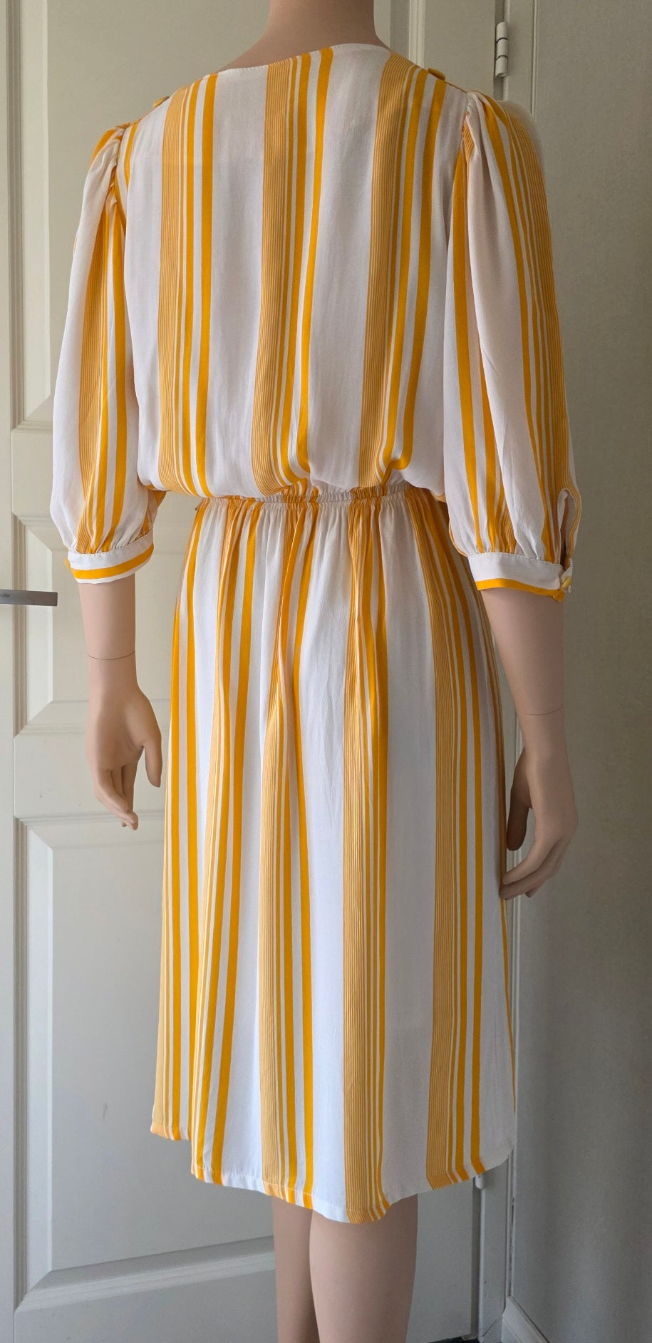 Yellow and white viscose dress from the 80s, size 36-38