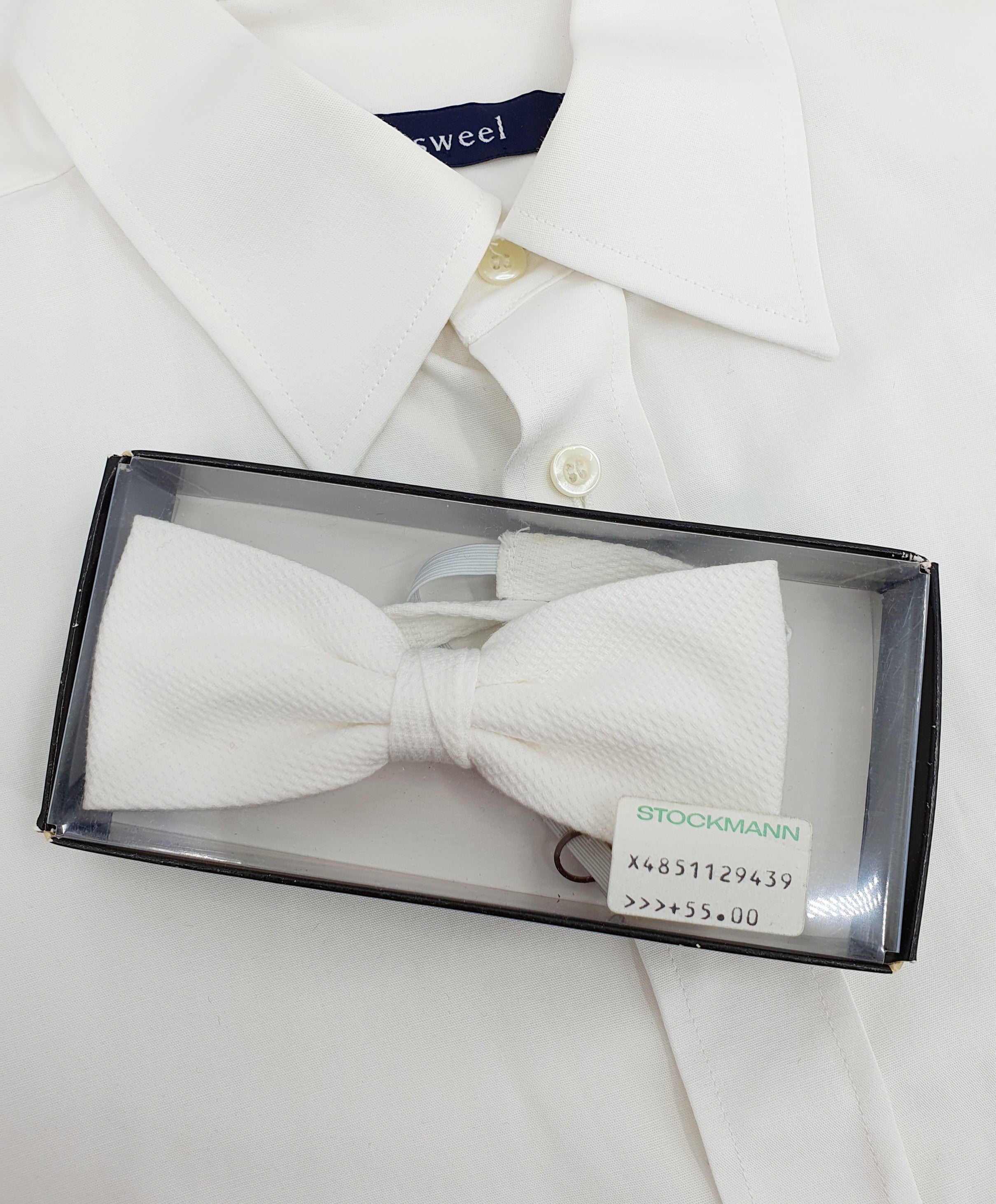 Valkoinen miesten rusetti 90-luvulta, kuva paketista