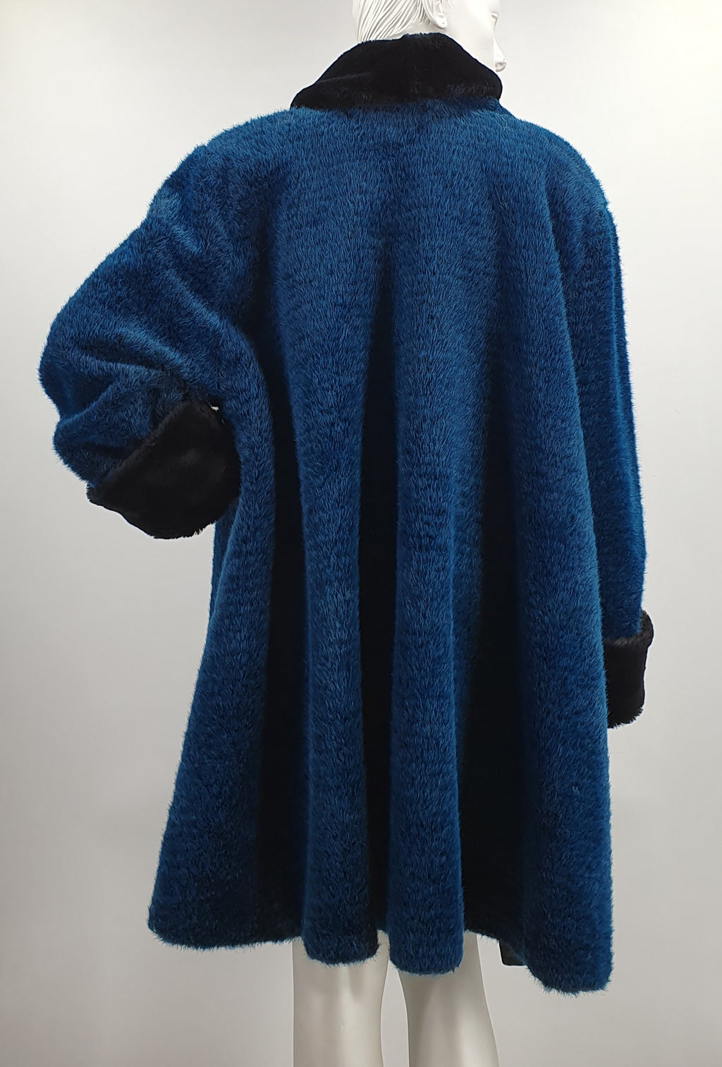 SL Studio, Finnish faux fur jacket from the 90s, color turquoise-black, size 48
