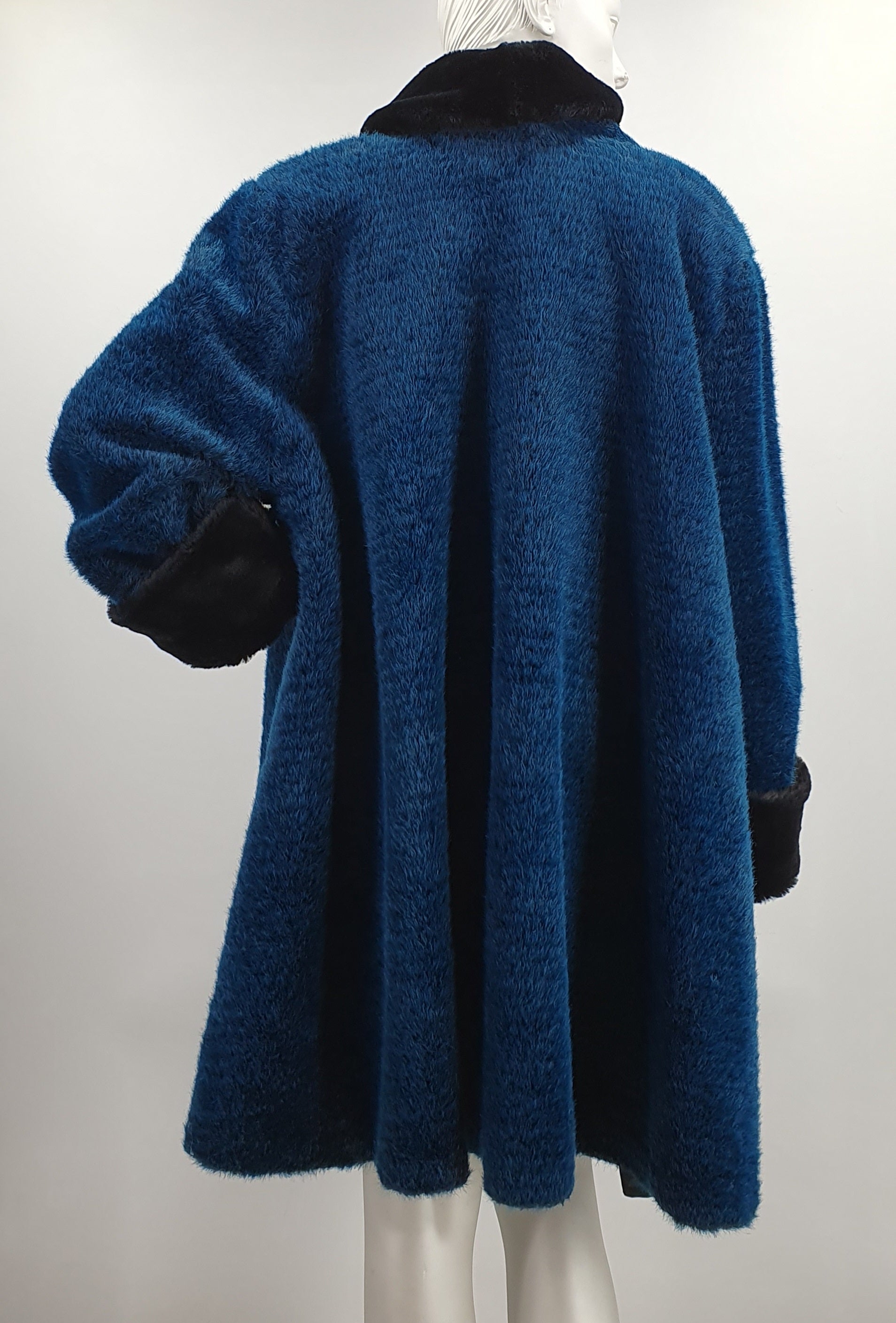 SL Studio, Finnish faux fur jacket from the 90s, color turquoise-black, size 48