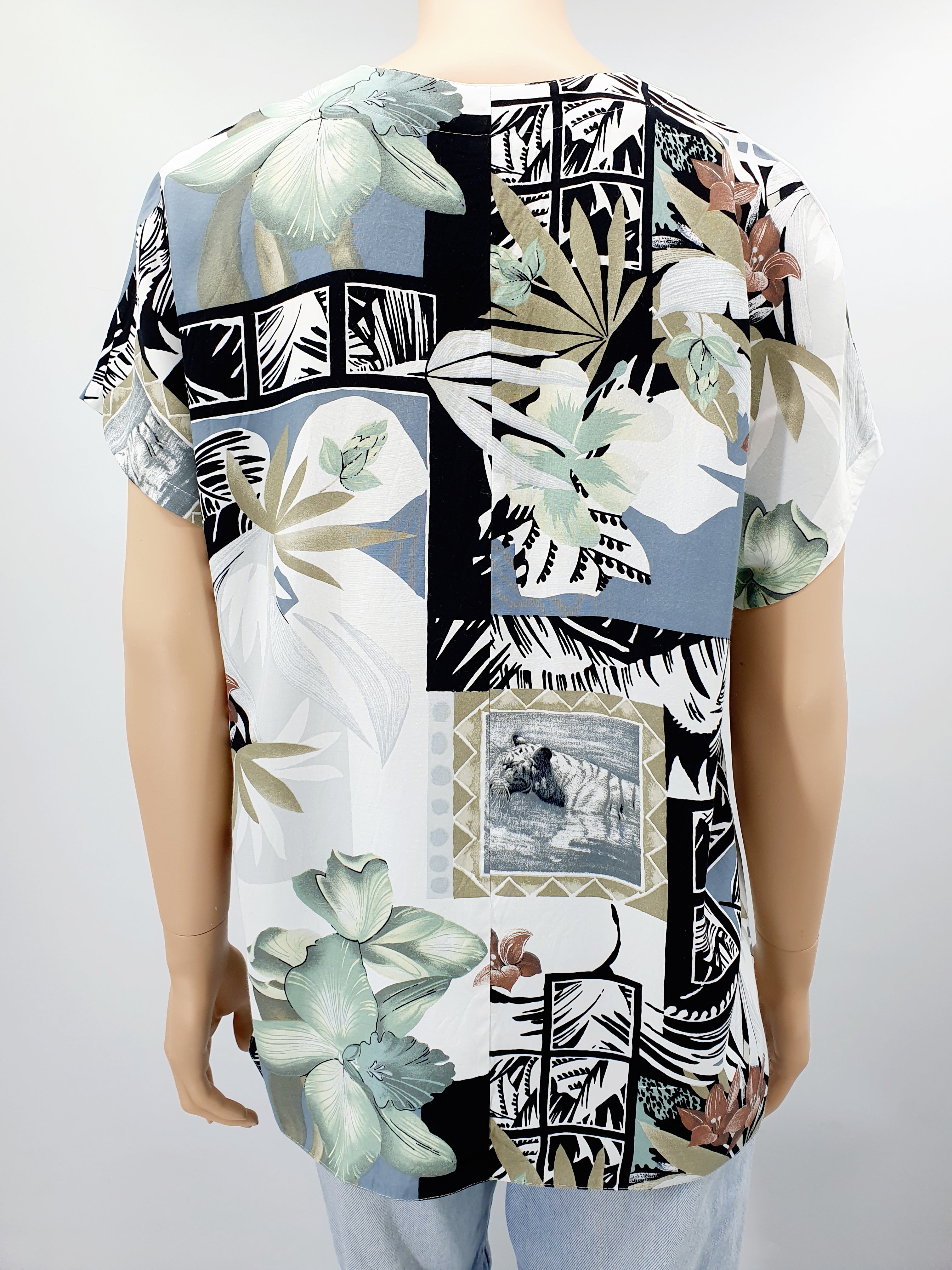 Short-sleeved viscose shirt with floral pattern, from the 90s, size 38-40