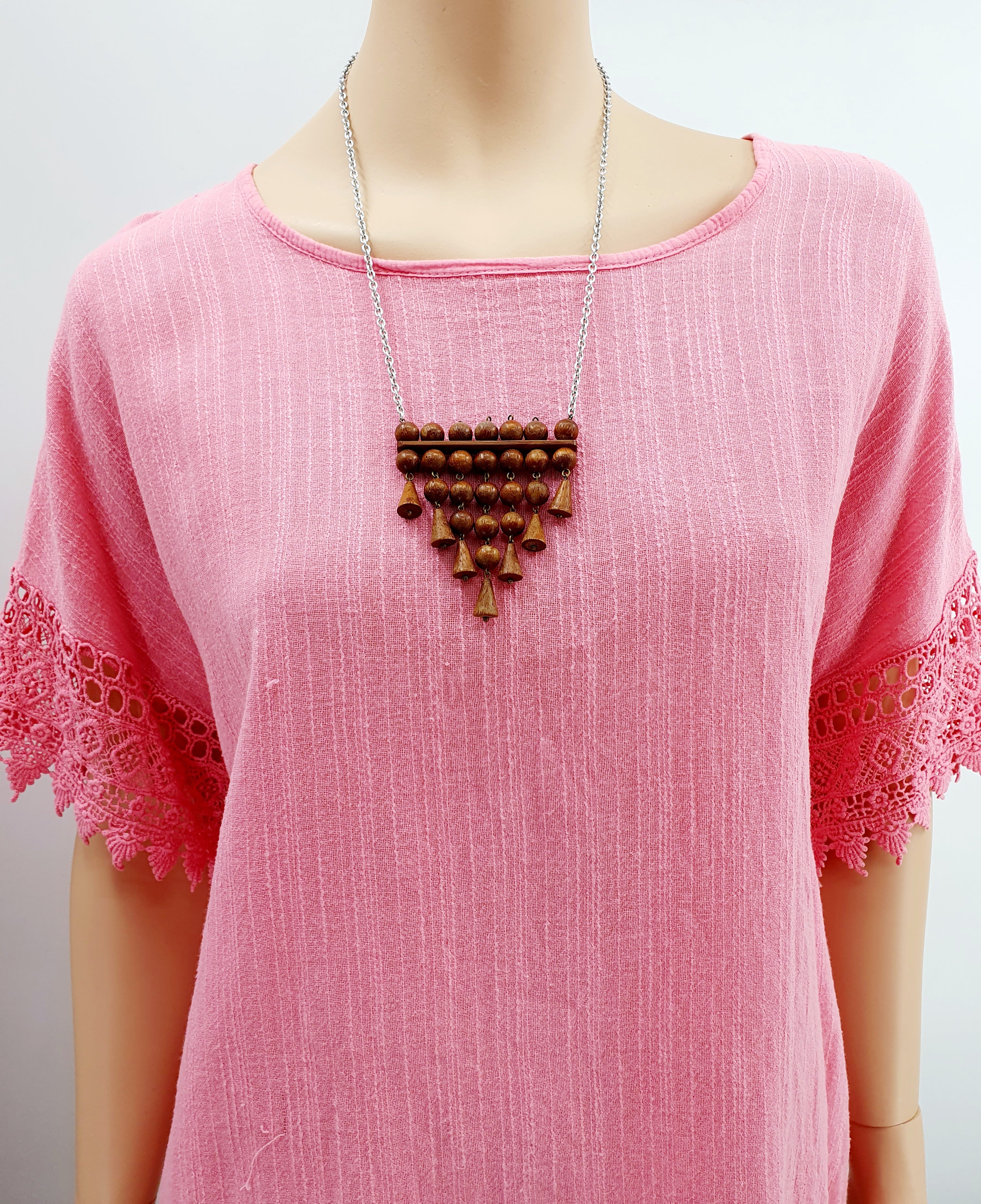 Chain necklace with wooden pendant, from the 60s-70s, length 55cm