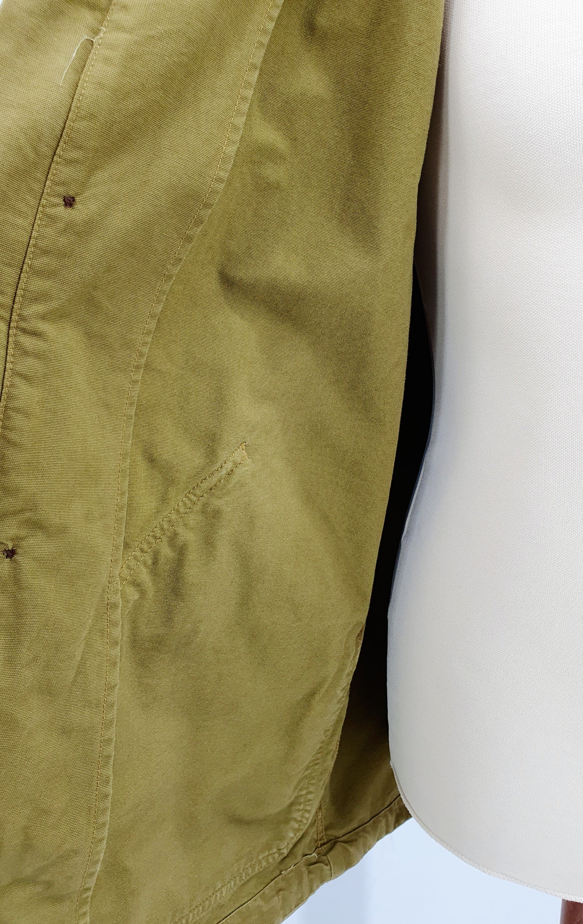 Burton, oliivinvihreä parkatakki miehelle, secondhand ulkoilutakki, kuva sisäpuolelta