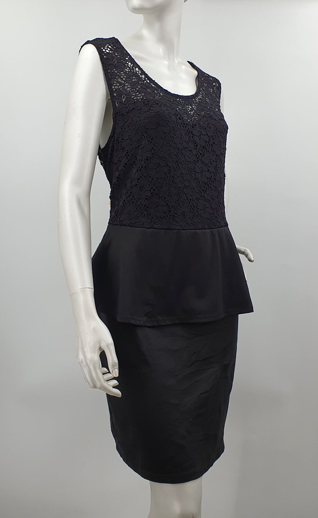 Deb, black party dress from the 90s, size 40-42