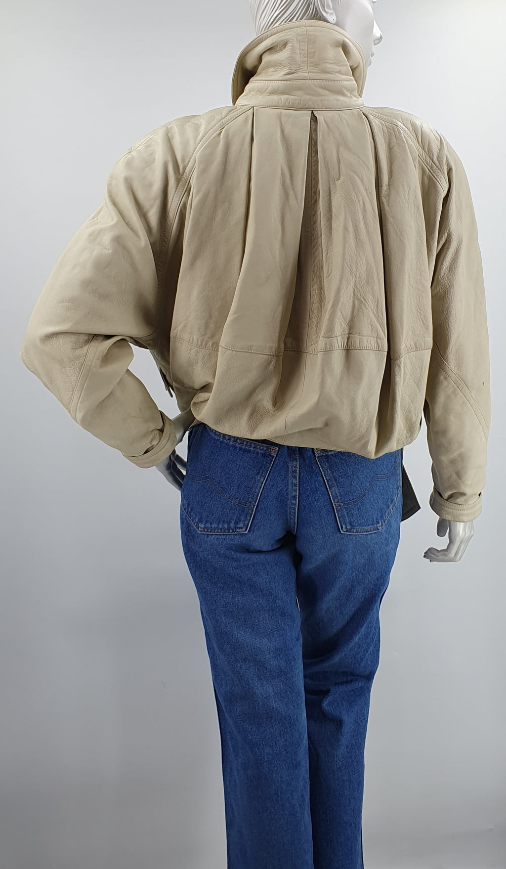 Deya by Sonanini, off-white leather jacket, from the 80s, size 36-38