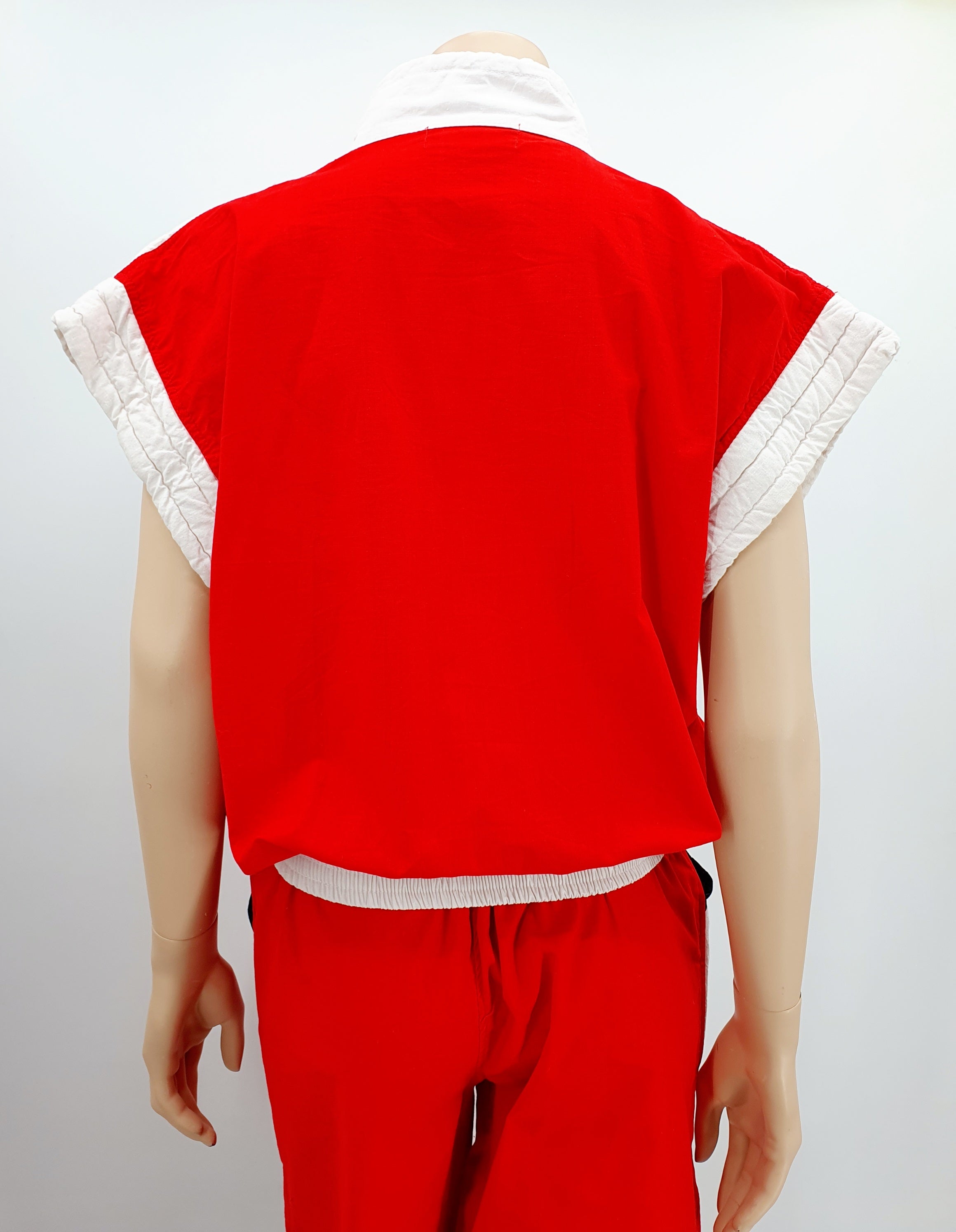 Vintage retroliivi 80-luvulta vetoketjukiinnitys, kuva selkäpuolelta