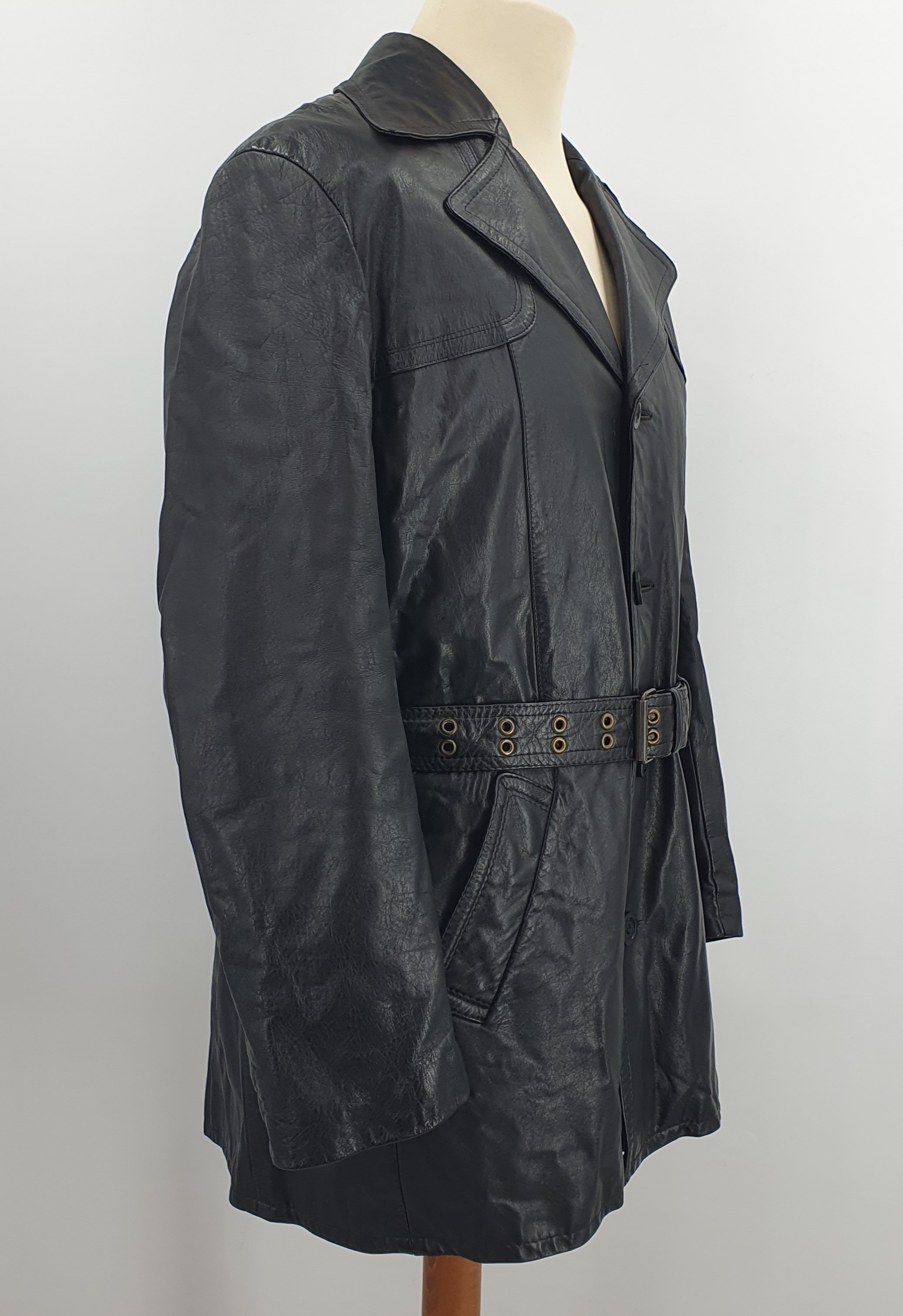 Black men's leather jacket from the 70s, size men's M, women's 40-42