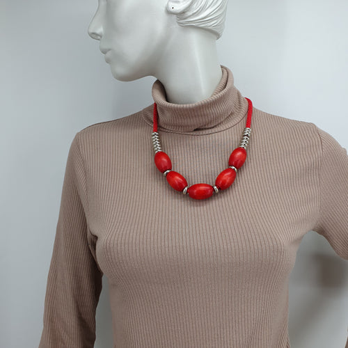 Aarikka, necklace from the 80s-90s, color red, max. length 80cm