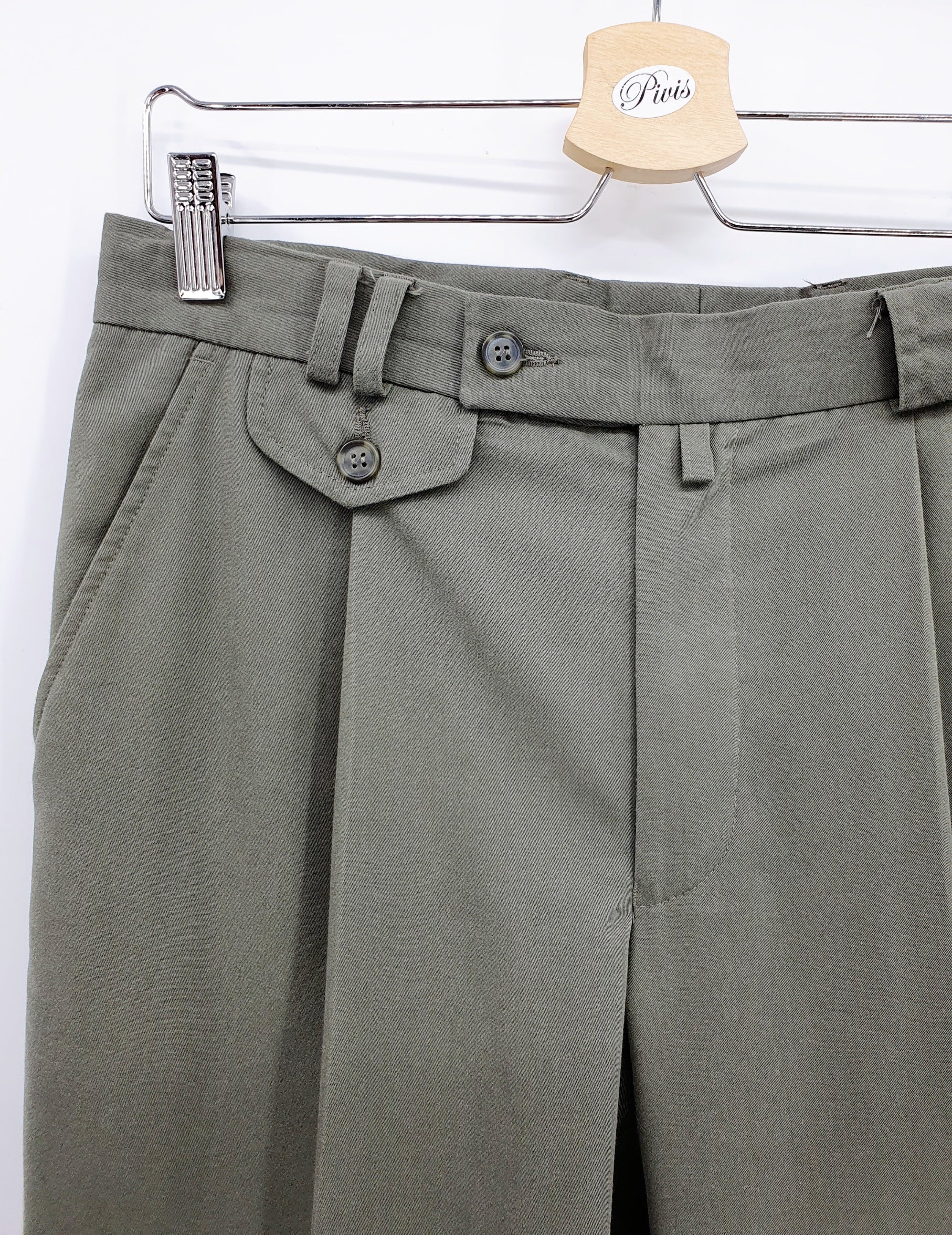 Miesten suorat vintagehousut 90-luvulta Väri vanhavihreä Upslaakilahkeet Kuva vyötäröstä