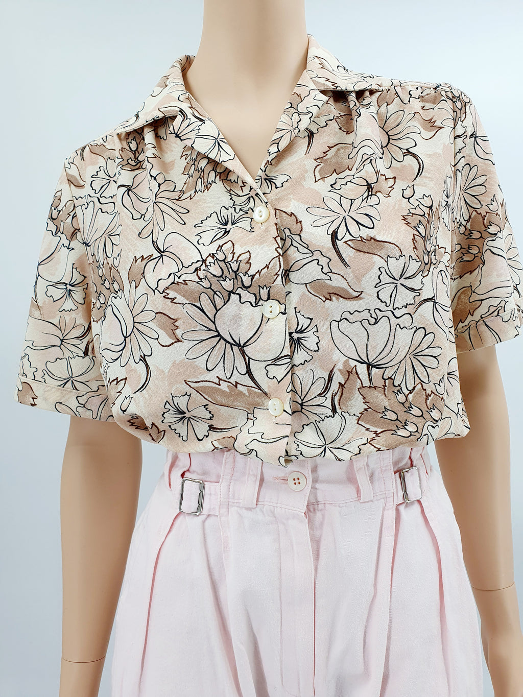 Finnwear, light-colored vintage shirt from the 70s-80s, size 38-40