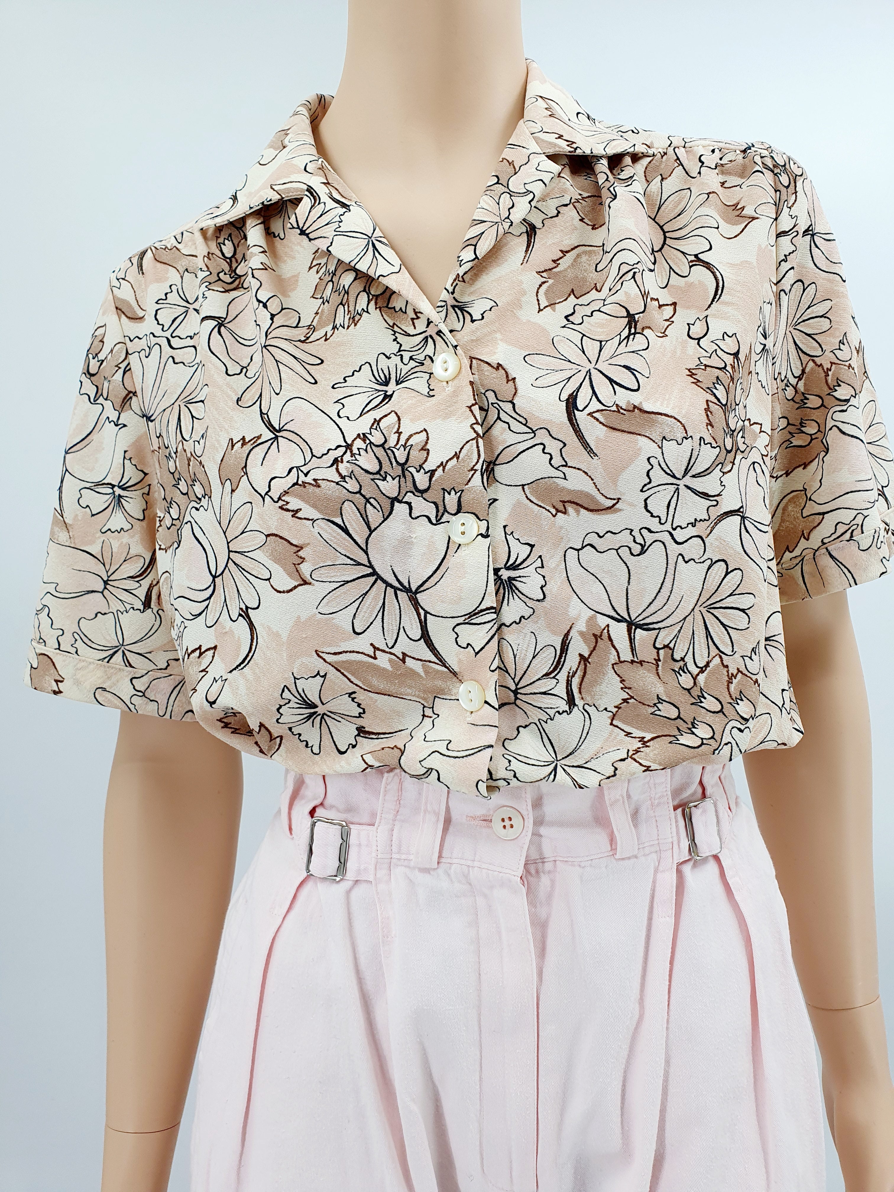 Finnwear, light-colored vintage shirt from the 70s-80s, size 38-40