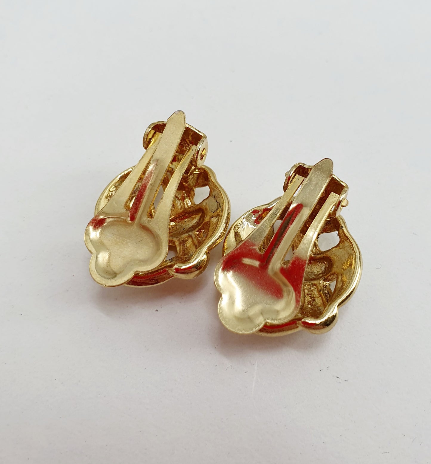 Clip earrings, gold-colored lattice