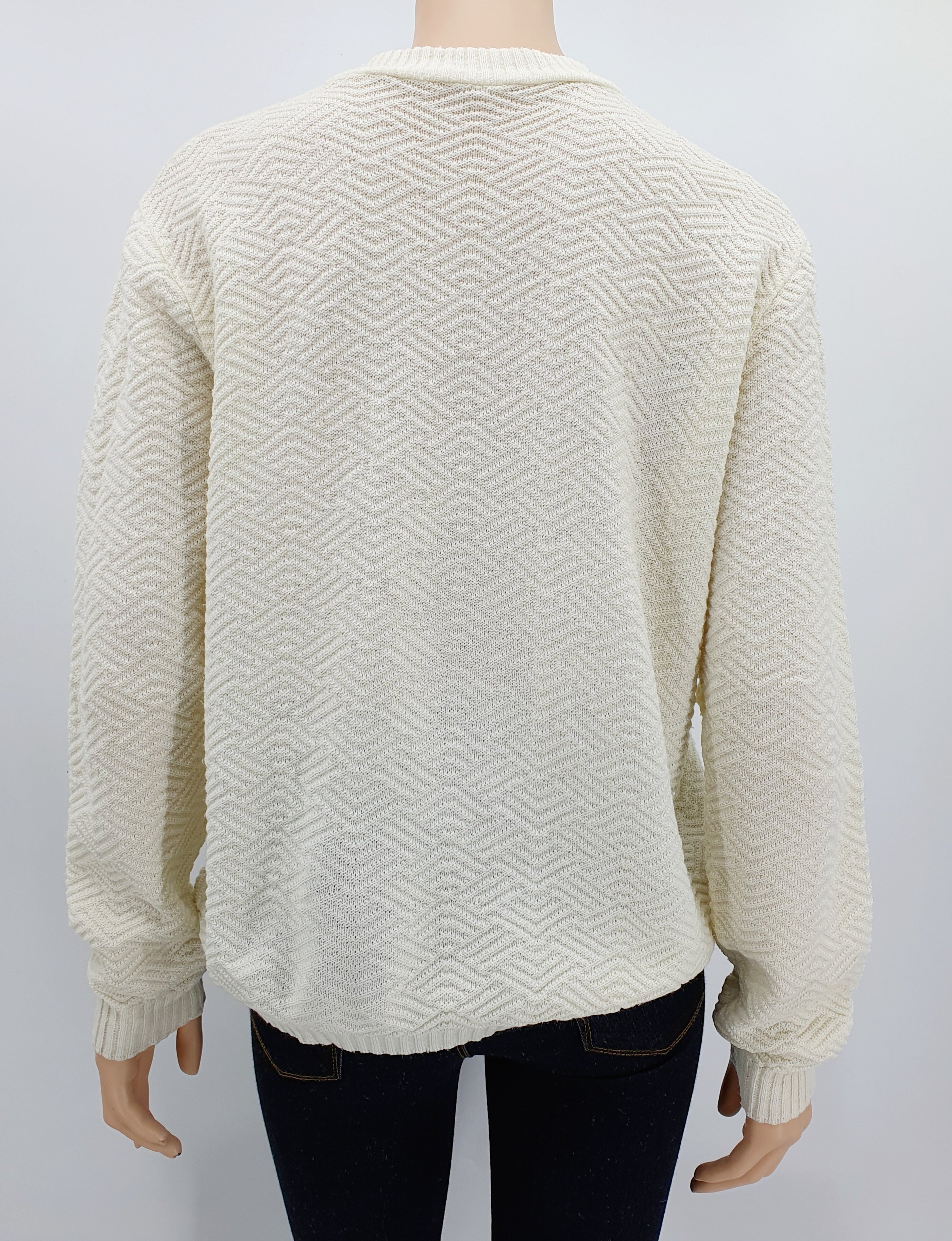 Luonnonvalkoinen neuletakki 80-luvulta pienet taskut koko 40-42 kuva takaa