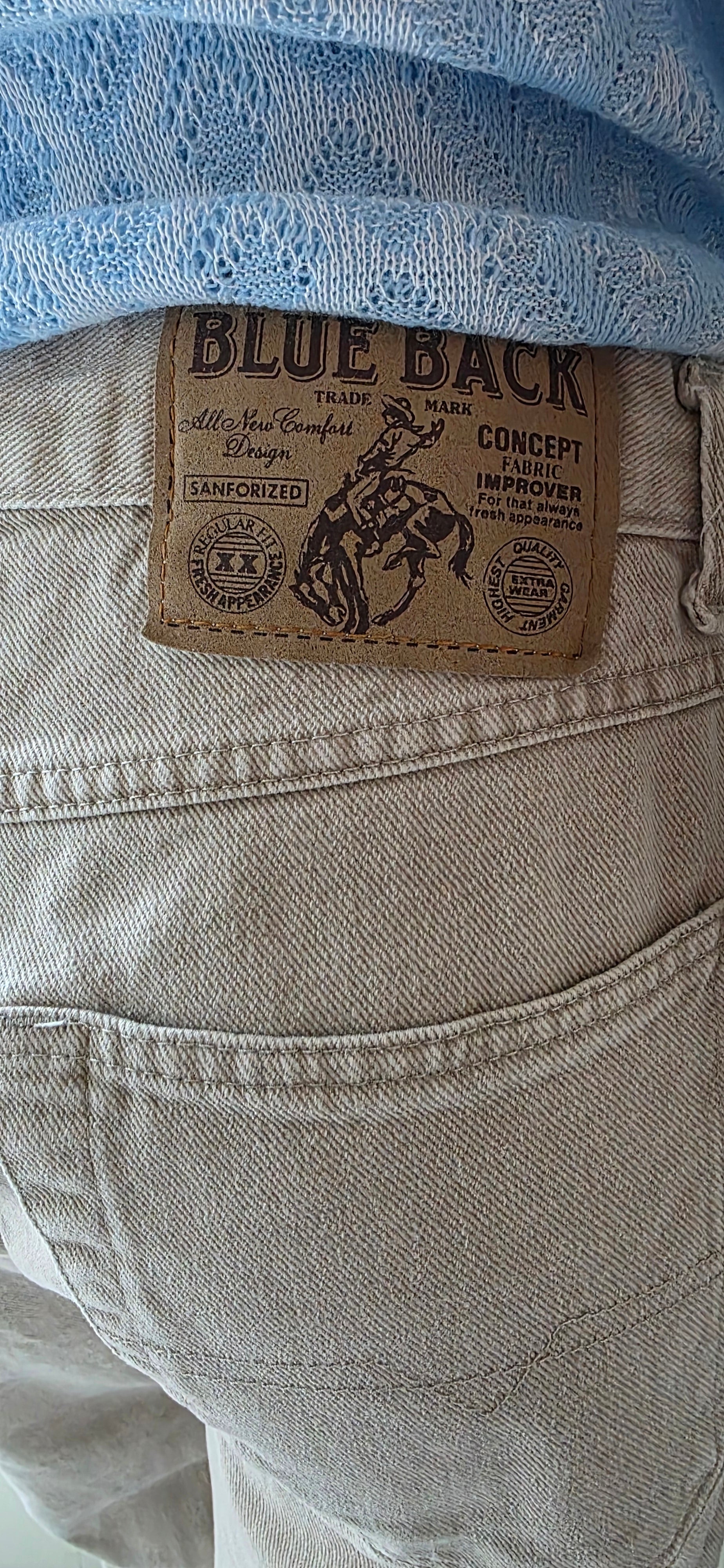 Blue Back, high-waisted beige jeans from the 90s, waist 76cm, size 38