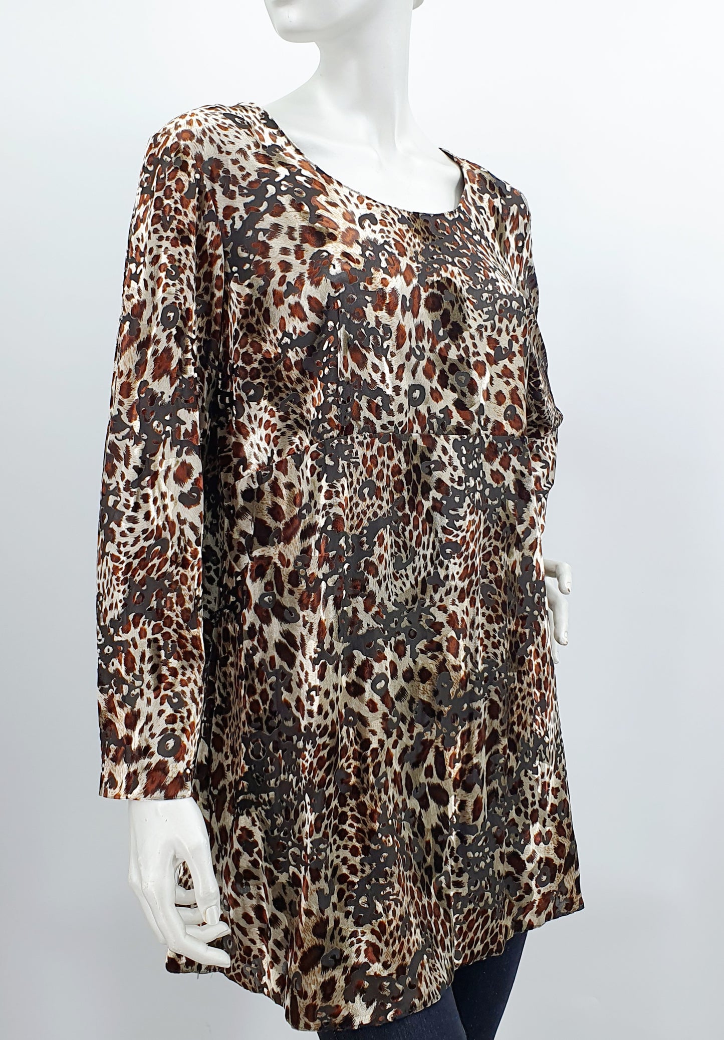 Modelia, leopard print tunic and scarf, size 42-44